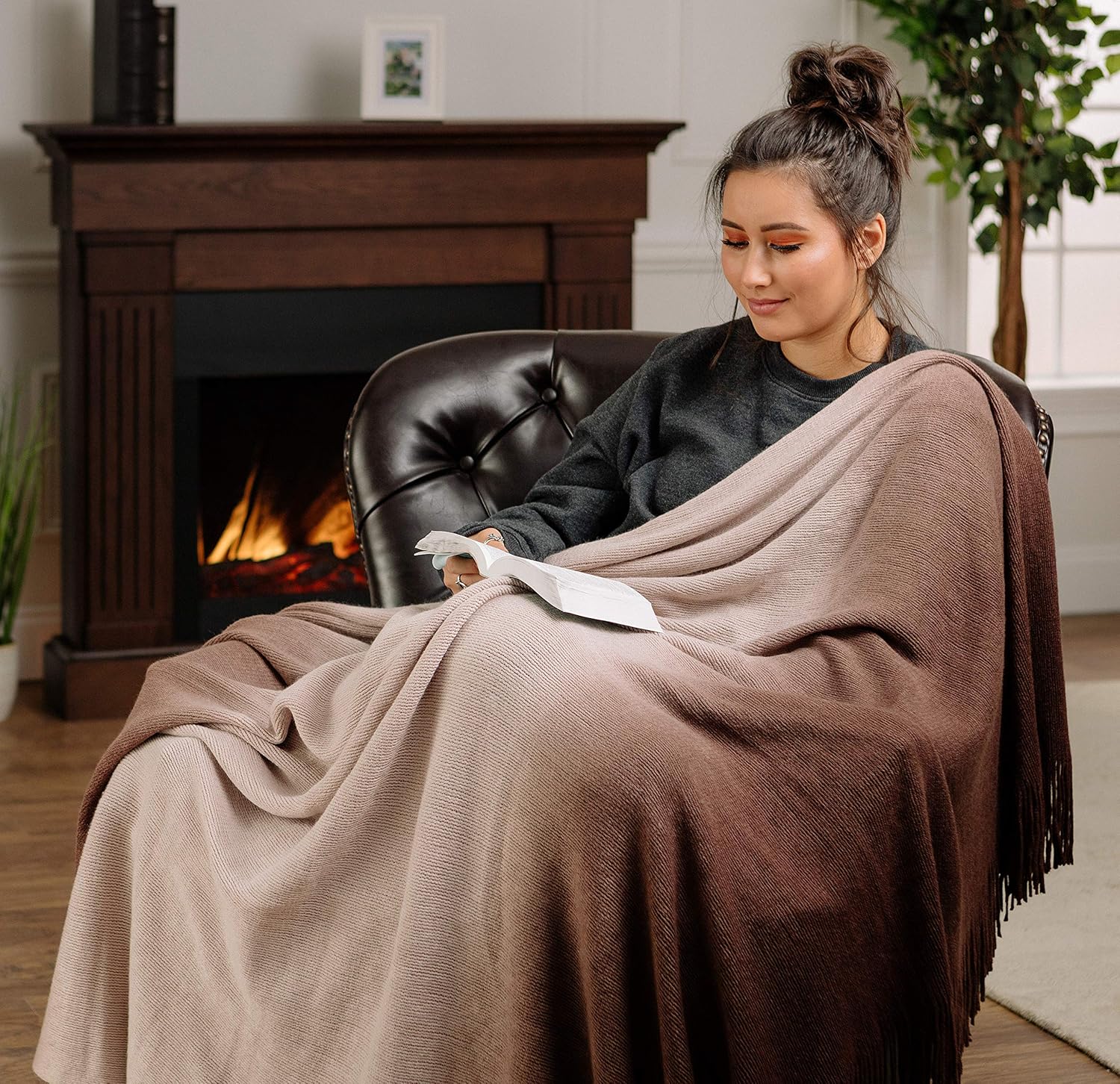 Chanasya Premium Gradual Gradient Ombre Super Soft Acrylic Throw Blanket with Tassels - Warm Cozy Lightweight Fluffy Blanket for Bed Sofa Chair Couch Bed Room Chocolate Blanket (50x65 Inches) Fudge