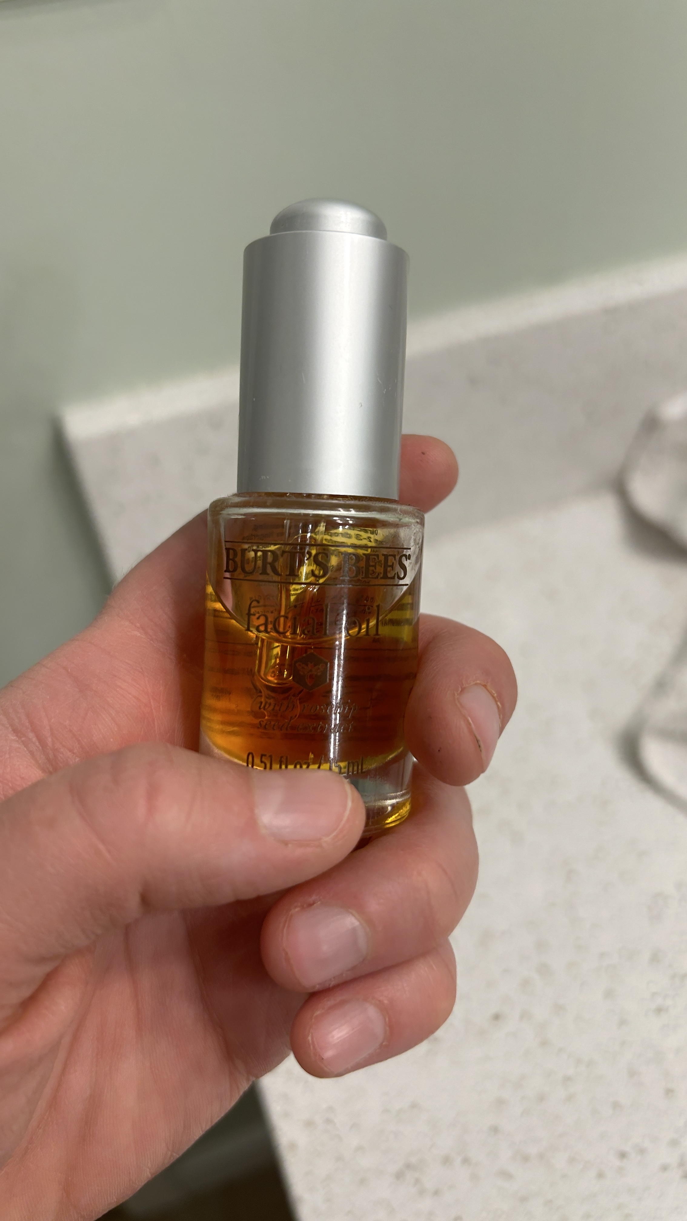 Watch Review of Burts Bees Moisturizing Anti-aging Facial Oil on Amazon ...