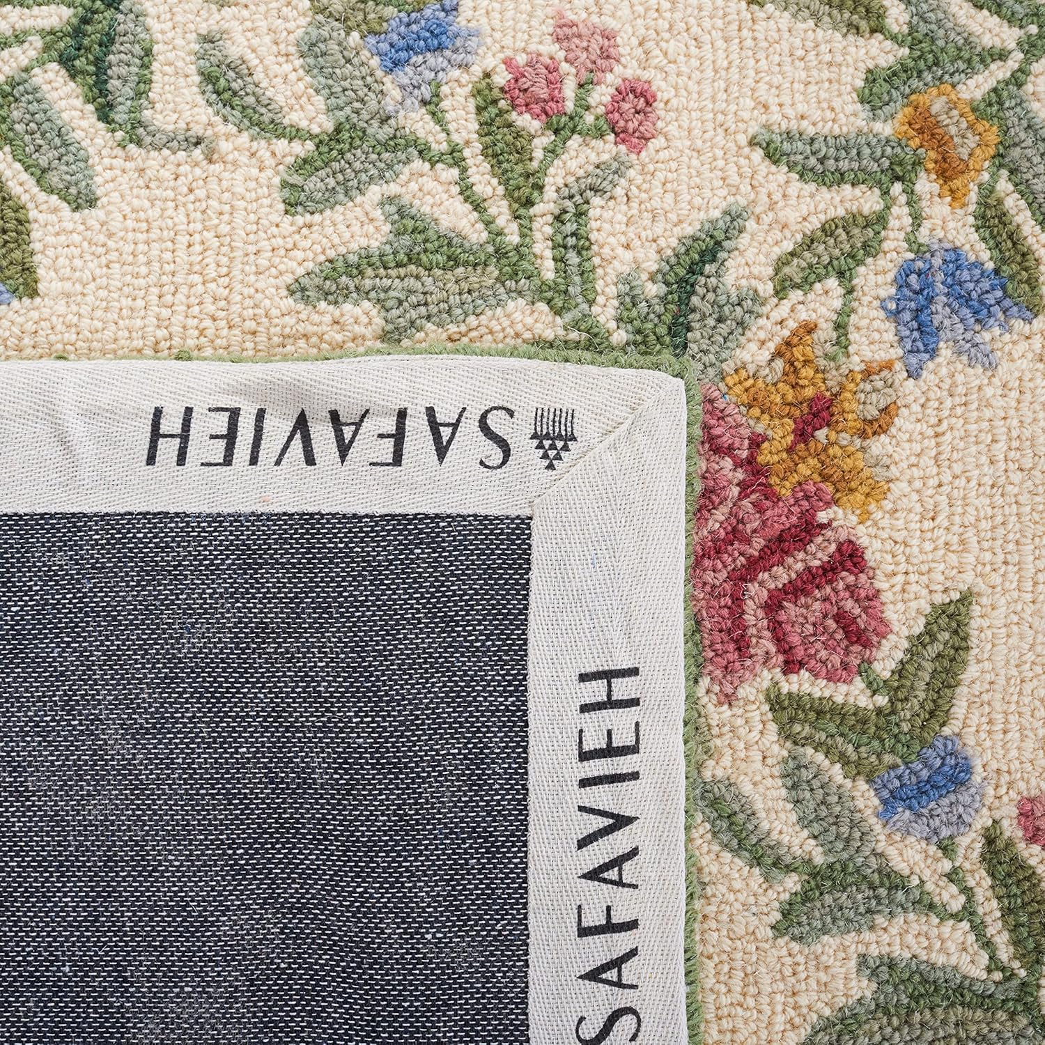 SAFAVIEH Chelsea Collection Accent Rug - 1'8" x 2'6", Ivory, Hand-Hooked French Country Wool, Ideal for High Traffic Areas in Entryway, Living Room, Bedroom (HK60A)