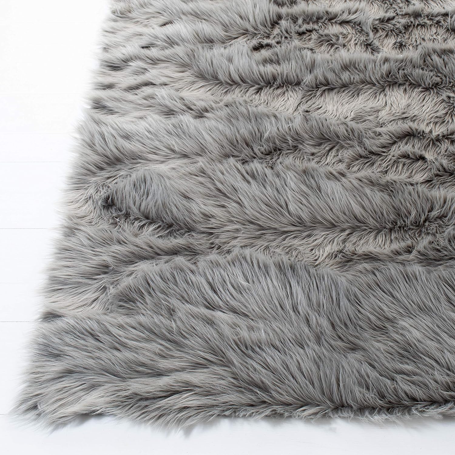 SAFAVIEH Faux Sheep Skin Collection 2' x 3' Grey FSS235D Silken Glam 2.35-inch Thick Accent Rug