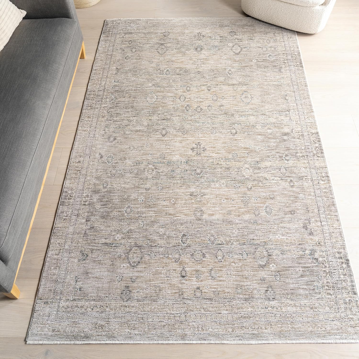 nuLOOM Ginebra Medallion 4x6 Area Rug for Living Room Bedroom Dining Room Kitchen, Beige/Light Grey Ginebra Beige 4' x 6' (Rectangular)