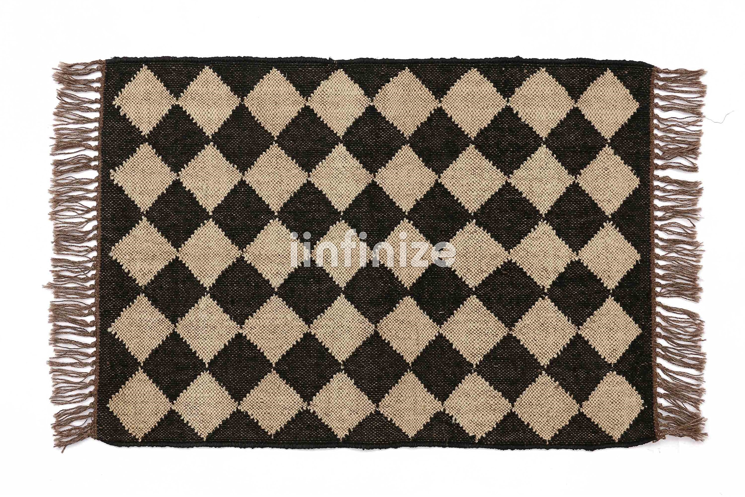 Tapis de yoga oriental tressé idéal pour créer un coin méditation zen et chaleureux à la maison