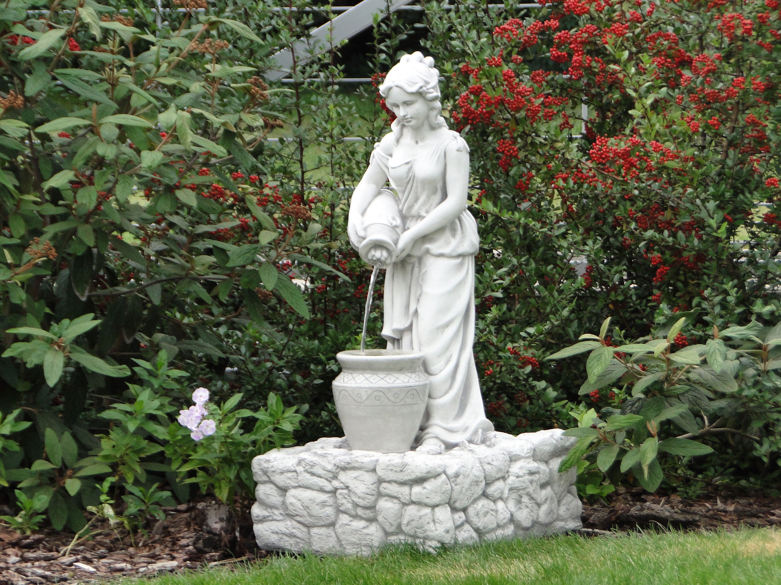 Fontana da giardino in pietra - statuetta di donna con la brocca, grande decorazione per esterni, 98 cm