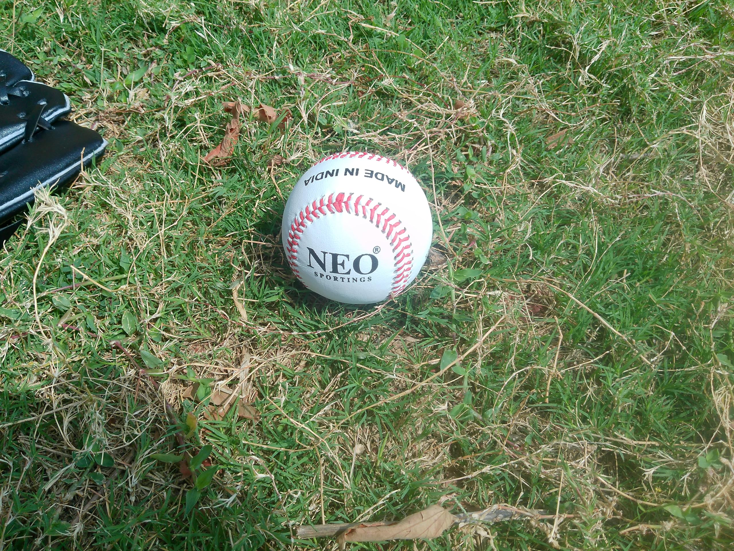 Neo Sportings Baseball | Classic White Ball with Red Stitching | Durable Training Ball for Baseball Practice & Training (Pack of 1) 4