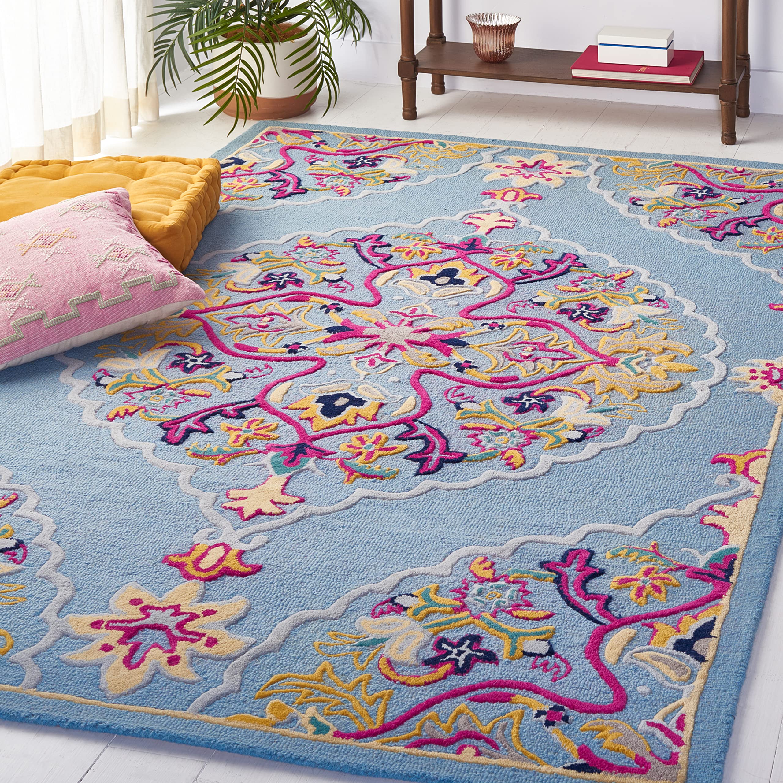 SAFAVIEH Bellagio Collection Area Rug - 5' Square, Light Blue & Multi, Handmade Medallion Wool, Ideal for High Traffic Areas in Living Room, Bedroom (