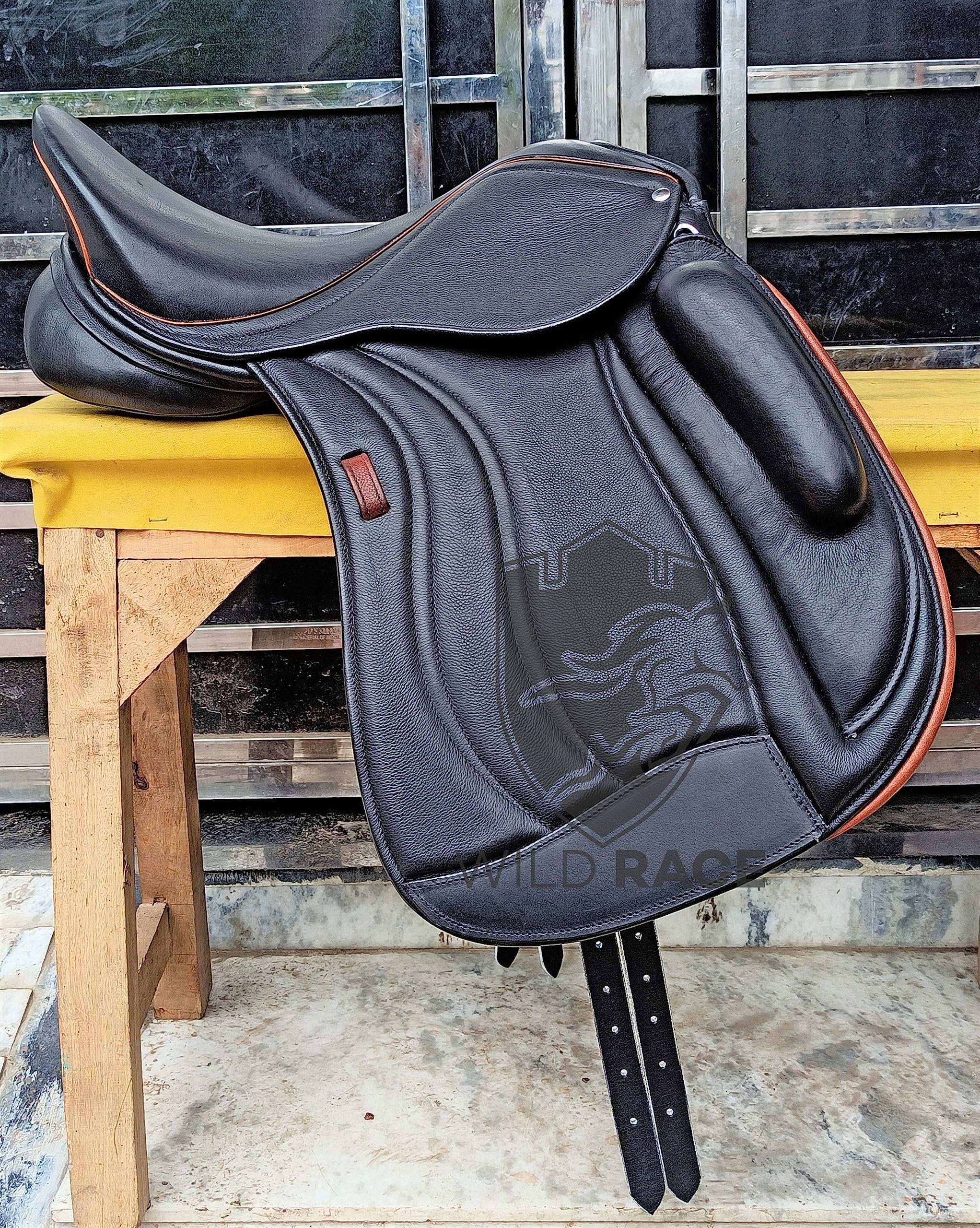 Leather Dressage Monoflap Changeable Gullets Saddle (17.5")
