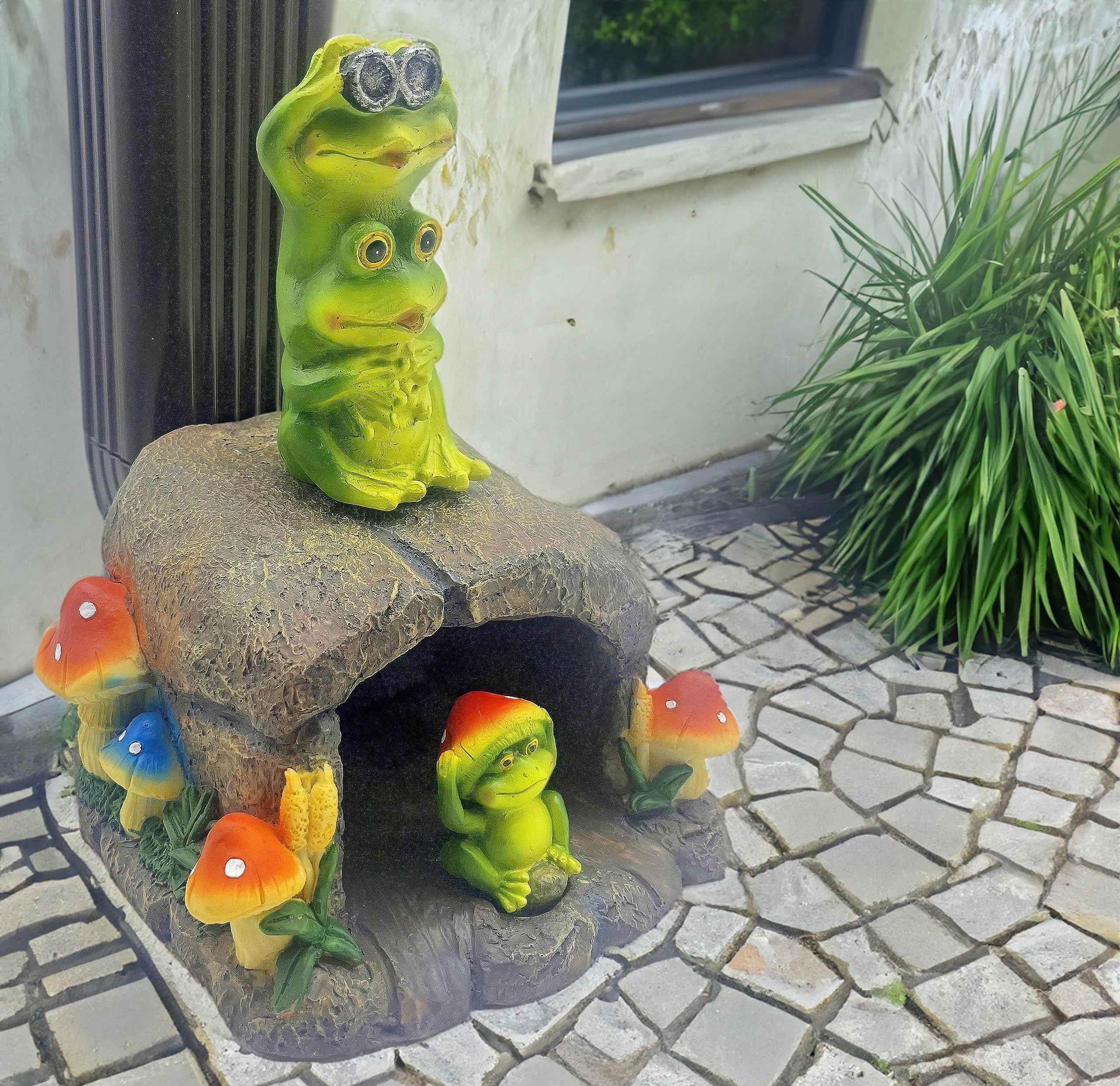 Frog Sculpture Gutter Decor Downspout Extender Diverter