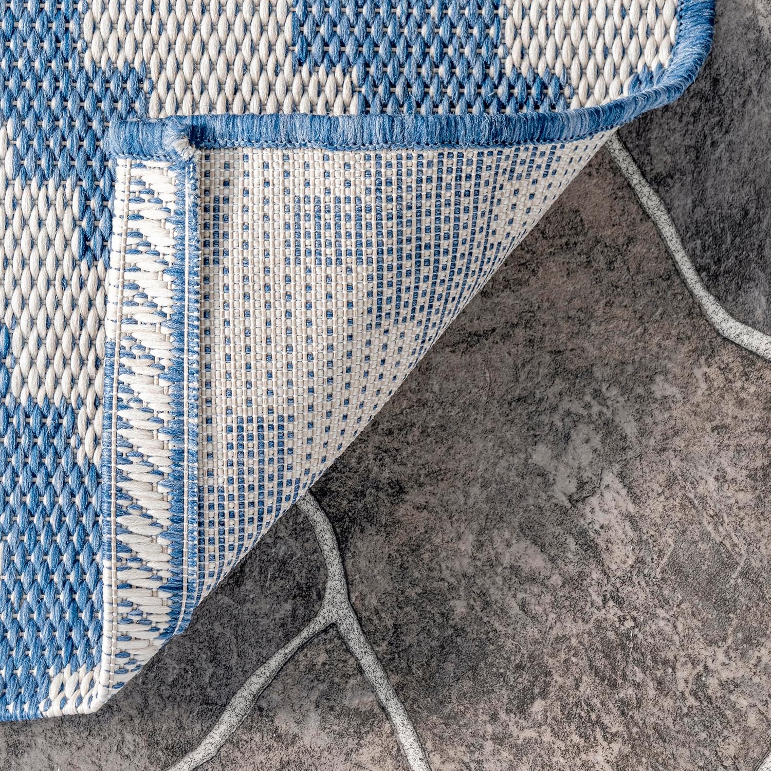 Beige Geometric Diamond Trellis 5'3" x 7'6" Synthetic Area Rug