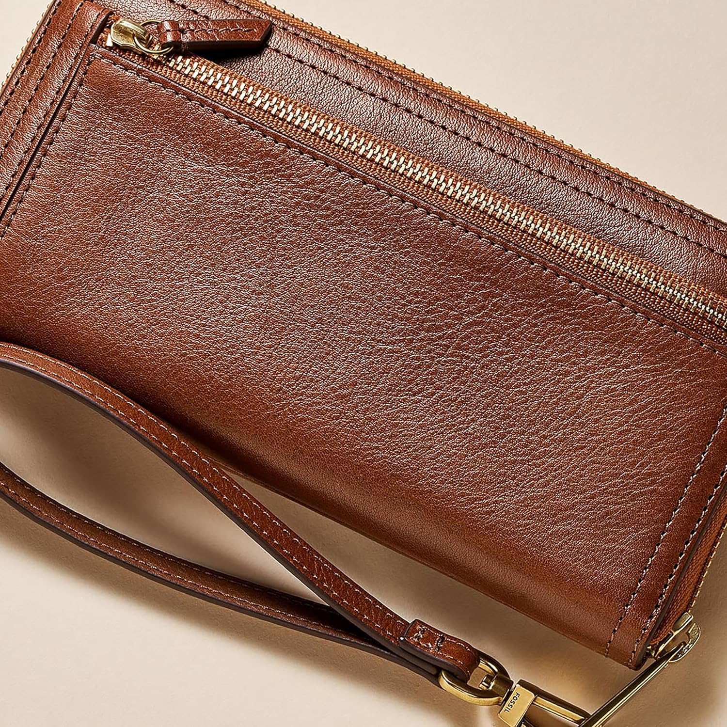 Fossil Women's Logan Leather RFID-Blocking Zip Around Clutch Wallet with Wristlet Strap for Women Brown