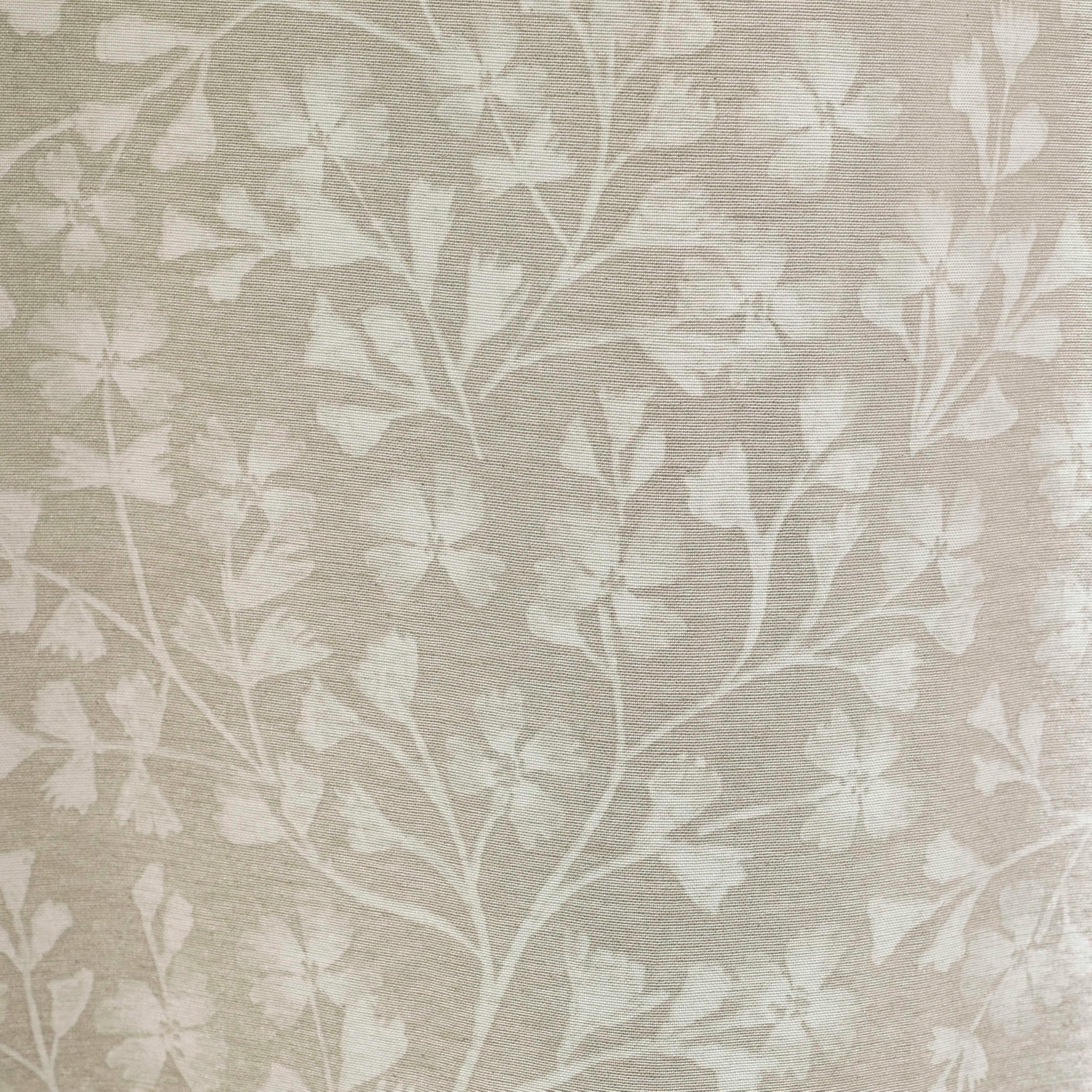 Catherine Lansfield Brooke Lot de 2 Rideaux doublés à œillets Motif Floral Naturel 168 x 228 cm