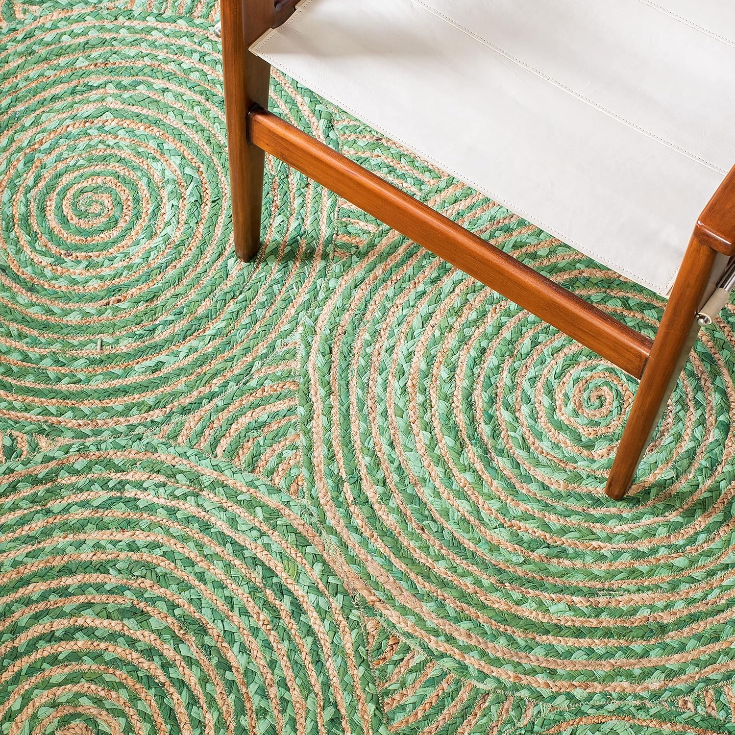 SAFAVIEH Cape Cod Collection Area Rug - 4' x 6' Oval, Green & Natural, Handmade Boho Braided Circles Jute & Cotton, Ideal for The Living Room, Bedroom, Dining Room (CAP203Y-4OV)
