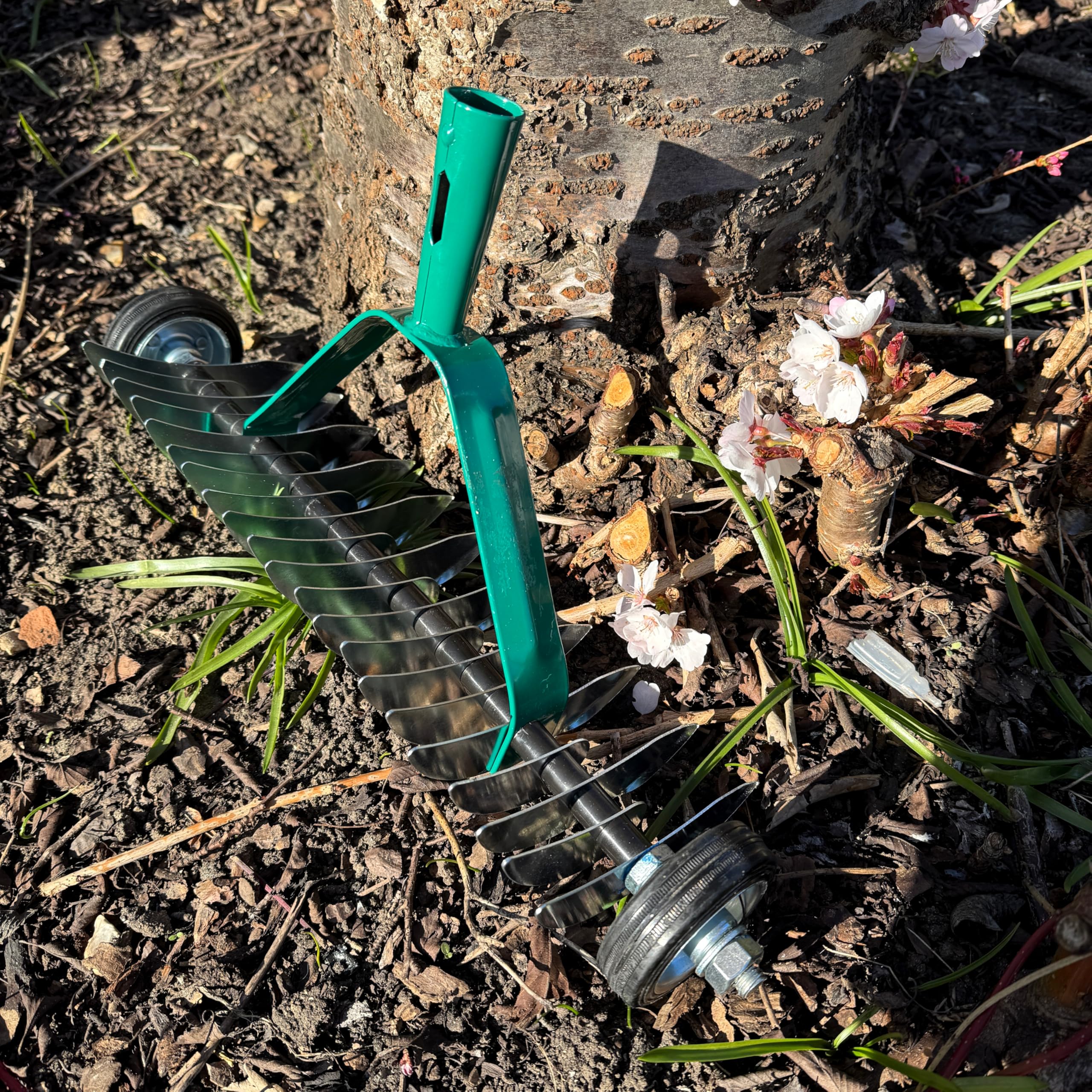 SolaDirect Lawn Aerator Scarifier Head, Effective Manual Lawn Grass Soil Aeration and Scarification for Lawn Care & Maintenance, Hand Dethatching Rake, Moss Removal Garden Tool (Rolling)