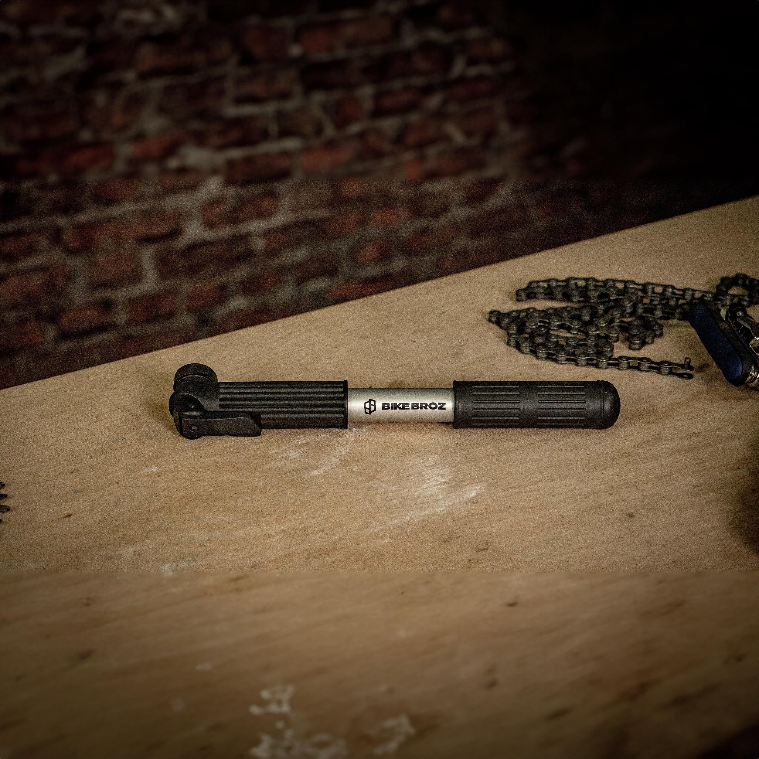 Perry Mini-fietspomp met dubbele slag voor alle ventielen (AV, SV, DV), kleine fietspomp voor racefiets, e-bike, MTB enz. BIKE BROZ - 5