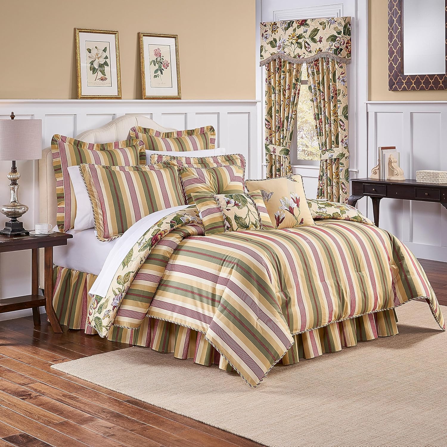 Laurel Springs King Red Cotton Reversible Comforter Set
