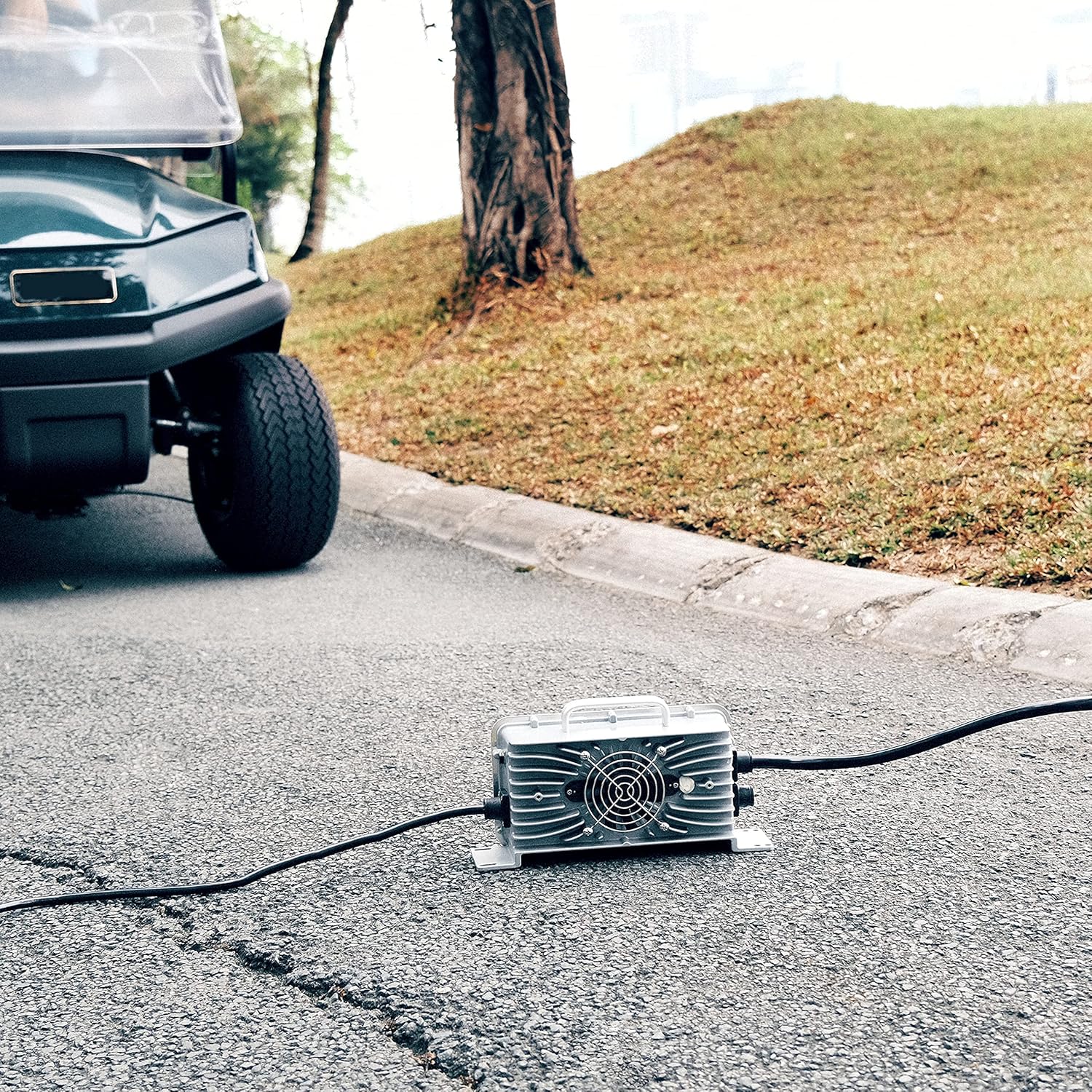 Lowest Price YILEIDE 48V15A Aluminium Casting Golf cart Battery Charger with 3-pin Circular Plug for 48V Club Car Golf carts Lowest Price YILEIDE 48V15A Aluminium Casting Golf cart Battery Charger with 3-pin Circular Plug for 48V Club Car Golf carts