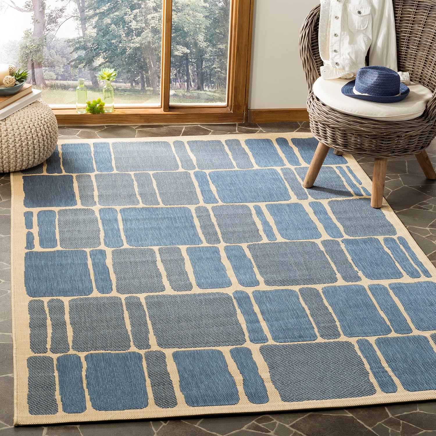 Martha Stewart x SAFAVIEH Outdoor Area Rug Collection - 2'7" x 5', Beige & Anthracite, Weather Resistant & Washable, Ideal for Patio, Backyard, Mudroom, Deck, Dining Space (MSR4289-23612)