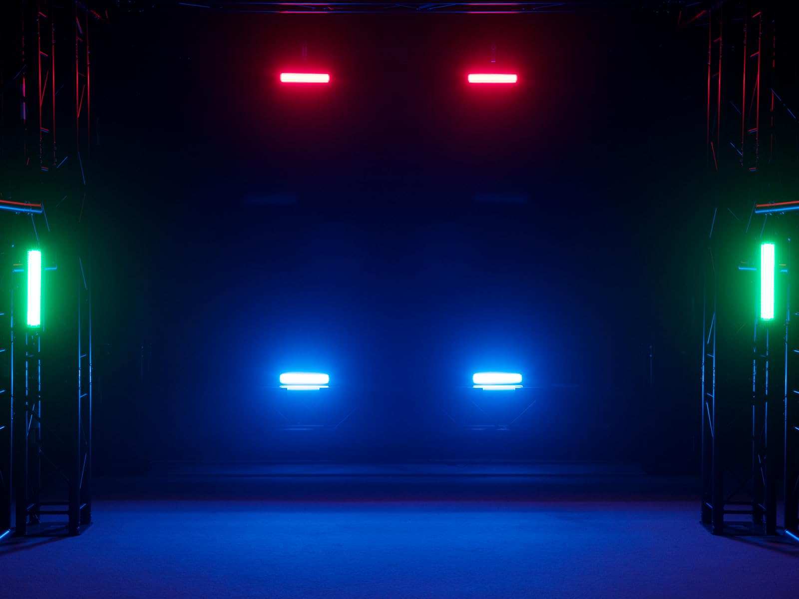 Eurolite LED Strobe SMD PRO 132 DMX RGB - Stroboscope