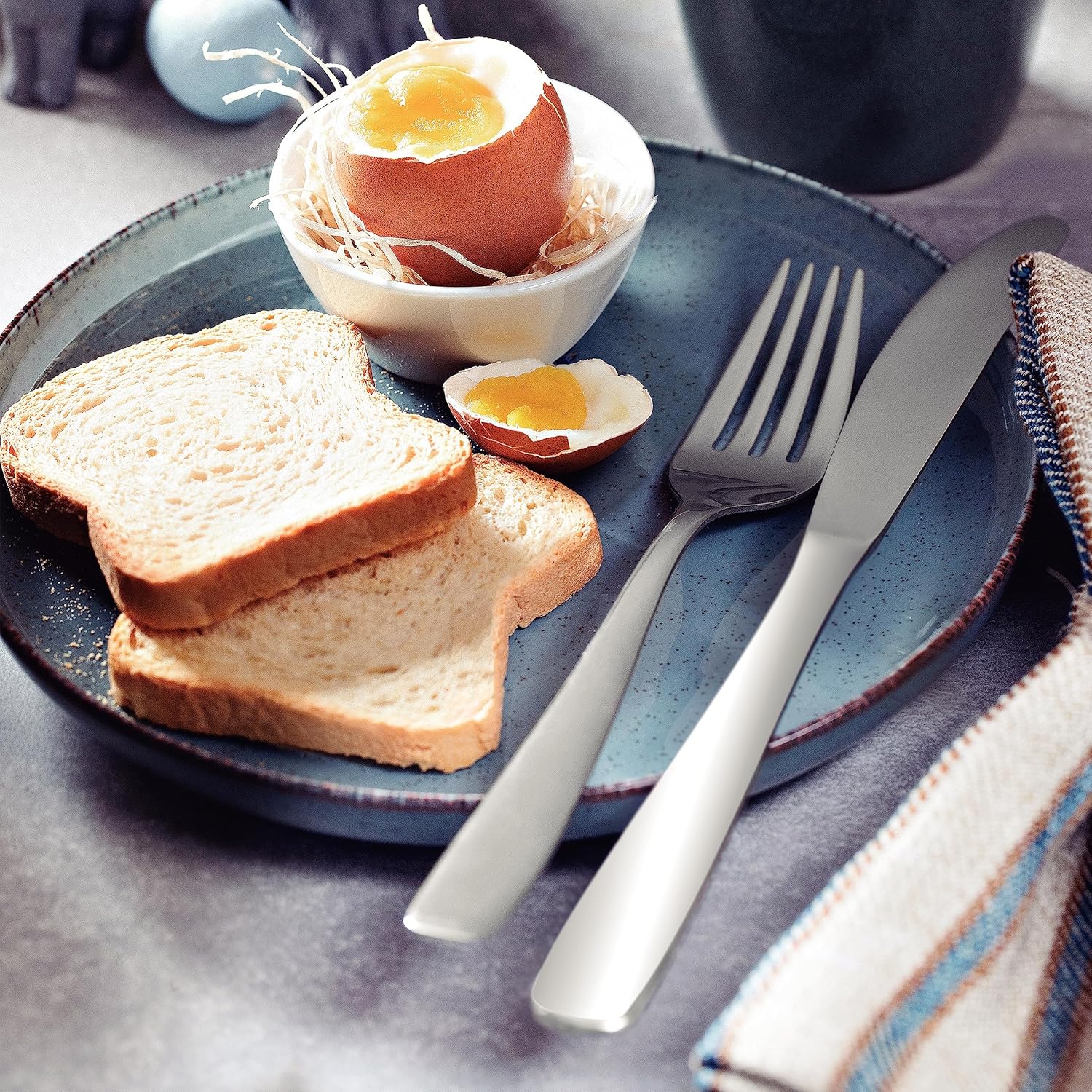 Tramontina 66960/027 Table Fork, Essential Set of 3, Total Length 7.9 inches (20 cm), All Stainless Steel, Dishwasher Safe, Durable, Lightweight, Made in Brazil