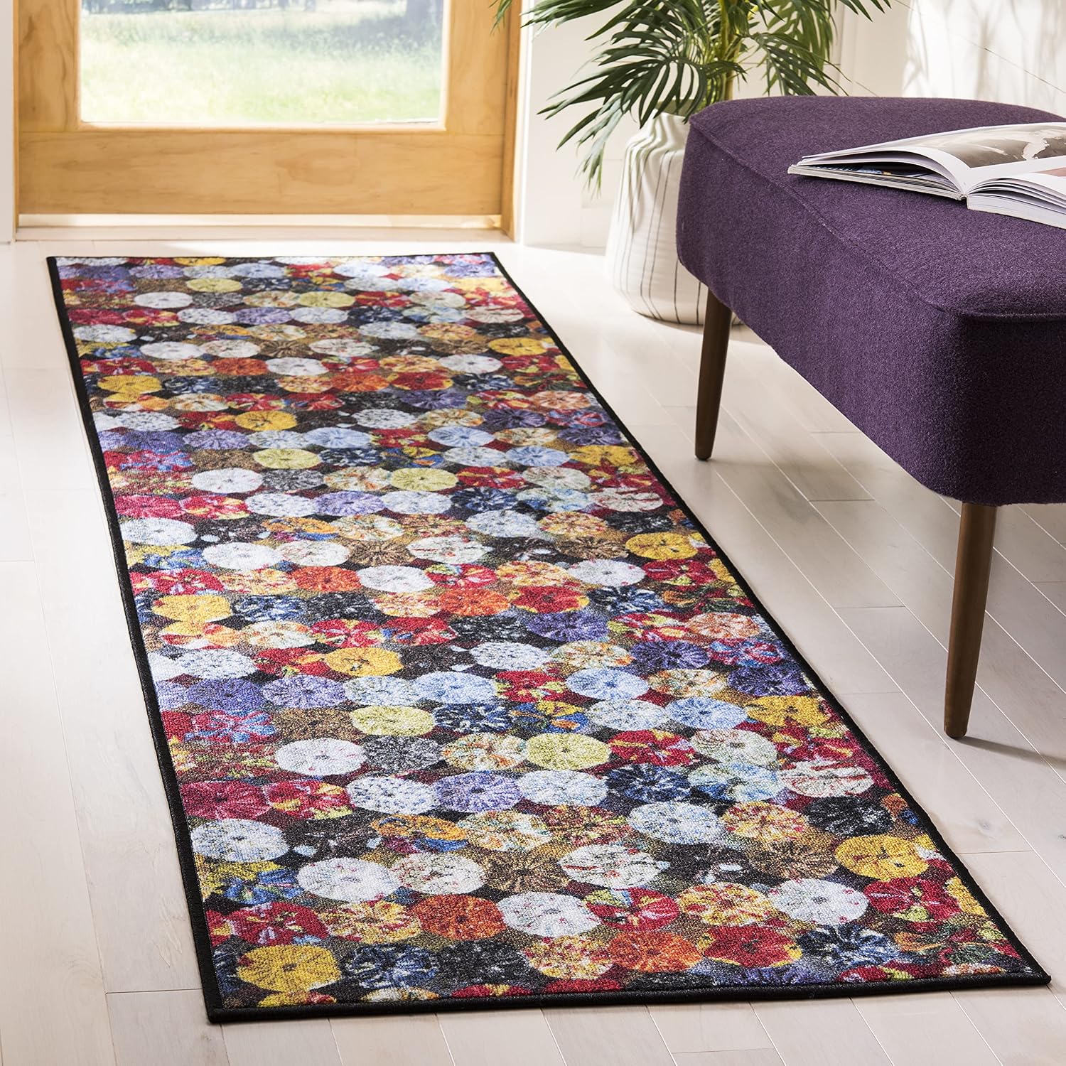 SAFAVIEH Aztec Collection 4' x 6' Red / Multi AZT207R Boho Abstract Area Rug