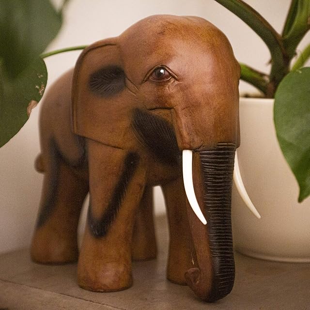 HomeZone Wooden Resin African Elephants Garden Ornaments Outdoor - Fully Weatherproof Traditional Quirky and Majestic Animal Statue and Sculpture for Pond, Patio, Garden Decoration