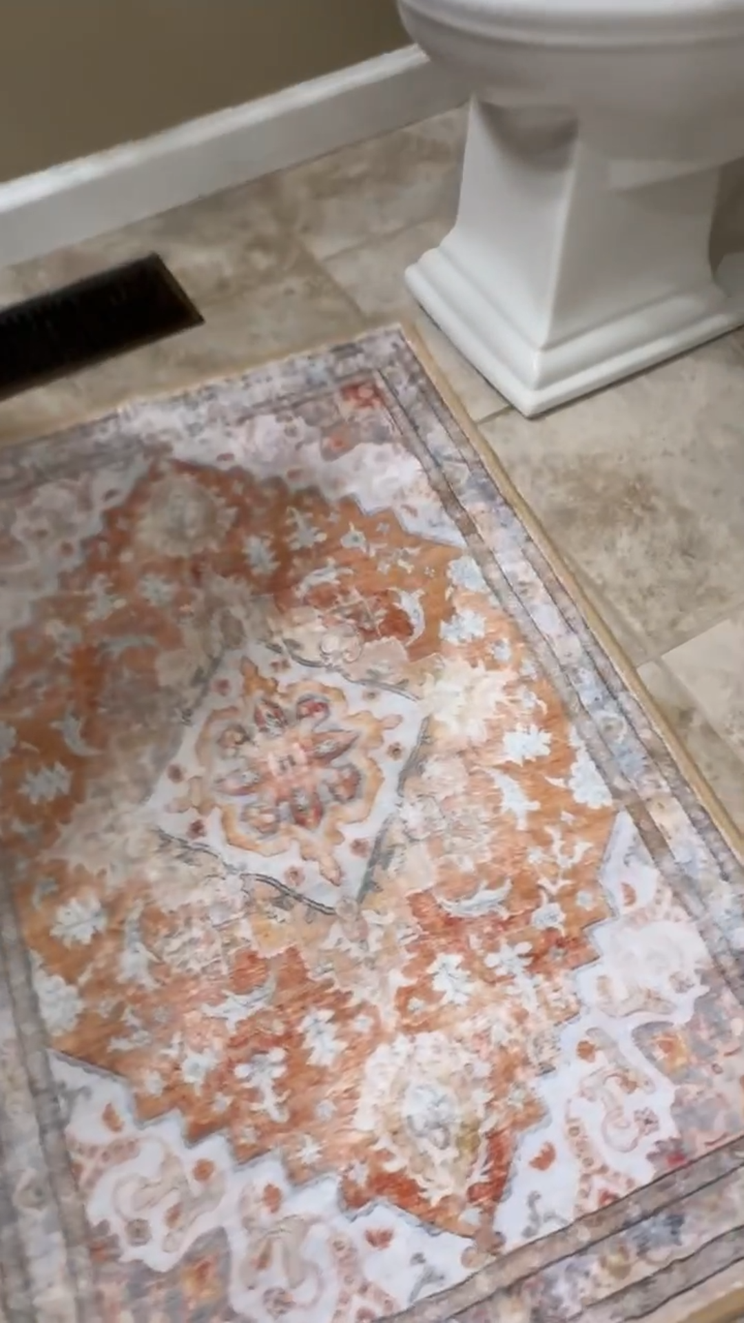 This Area Rug Is Fall Perfection 