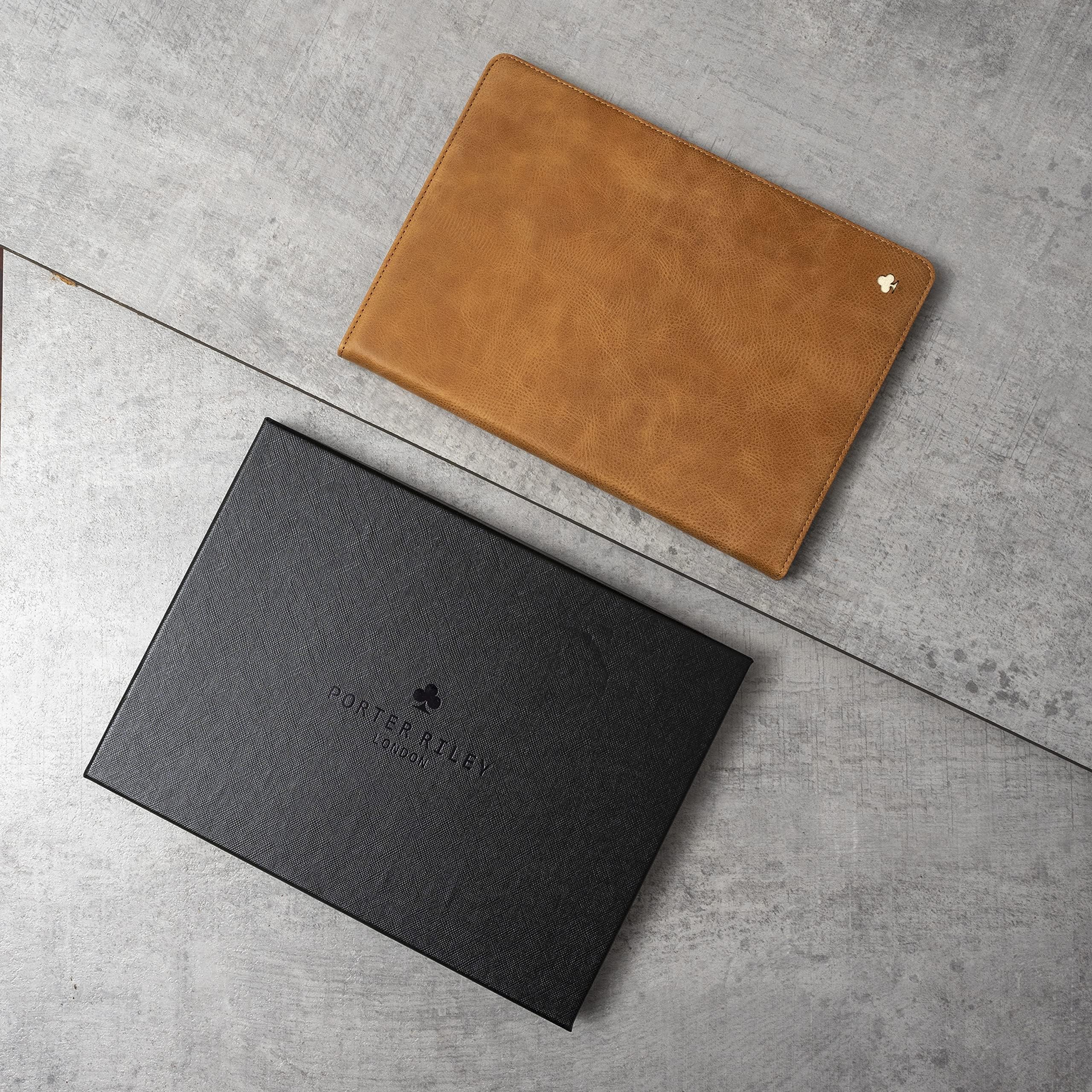 Porter Riley – Lederhülle kompatibel mit iPad Air 13" M4 (2026), M3 (2025) & M2 (2024). Hochwertiges Echtleder Standcase/Cover/Flip (Hellbraun)