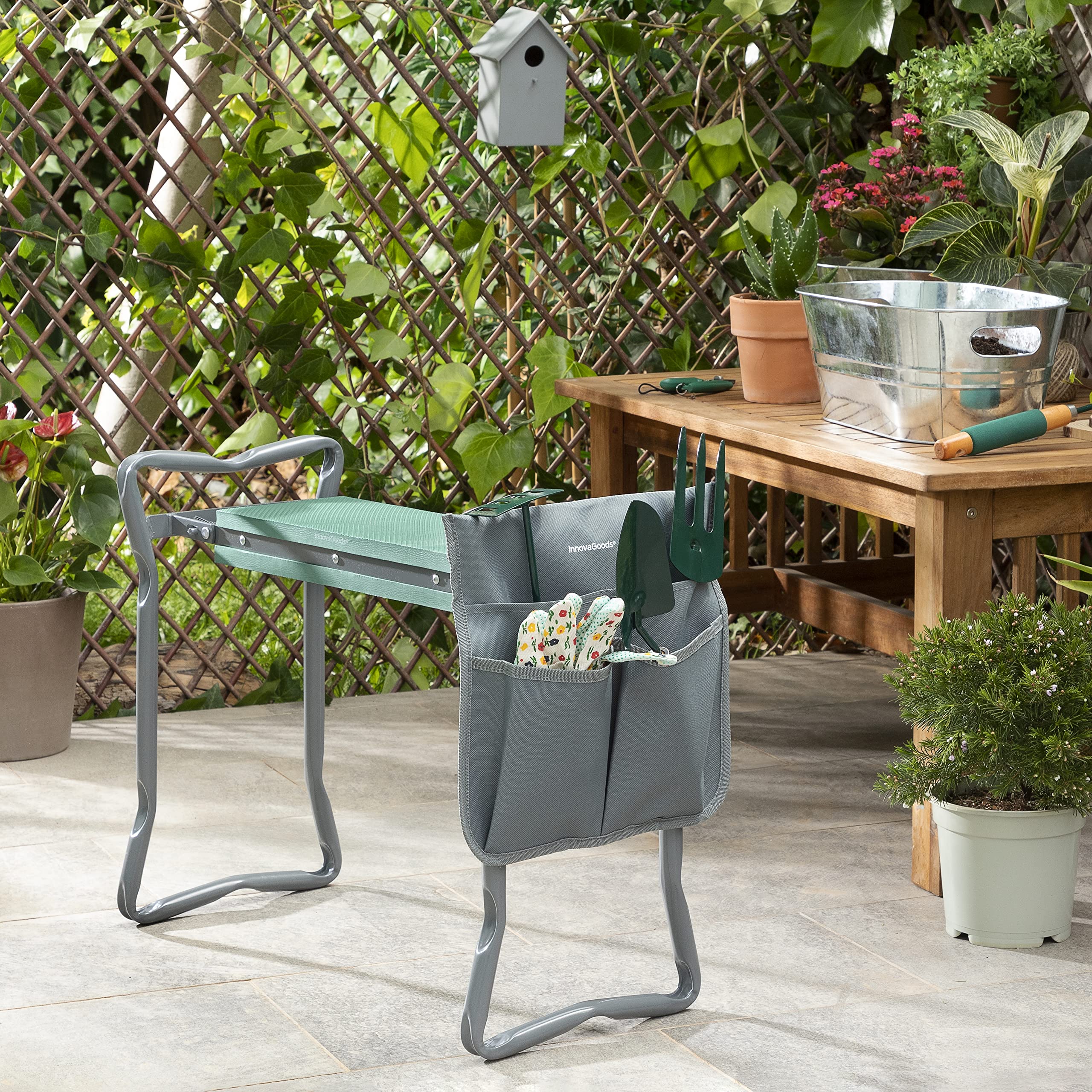 InnovaGoods® Banco de jardinería Plegable con Bolsa para Herramientas 3 en 1 Situl, Ayuda a Realizar Las tareas de jardinería de Forma cómoda y Segura, diseño Compacto y Ligero, Ideal para el jardín