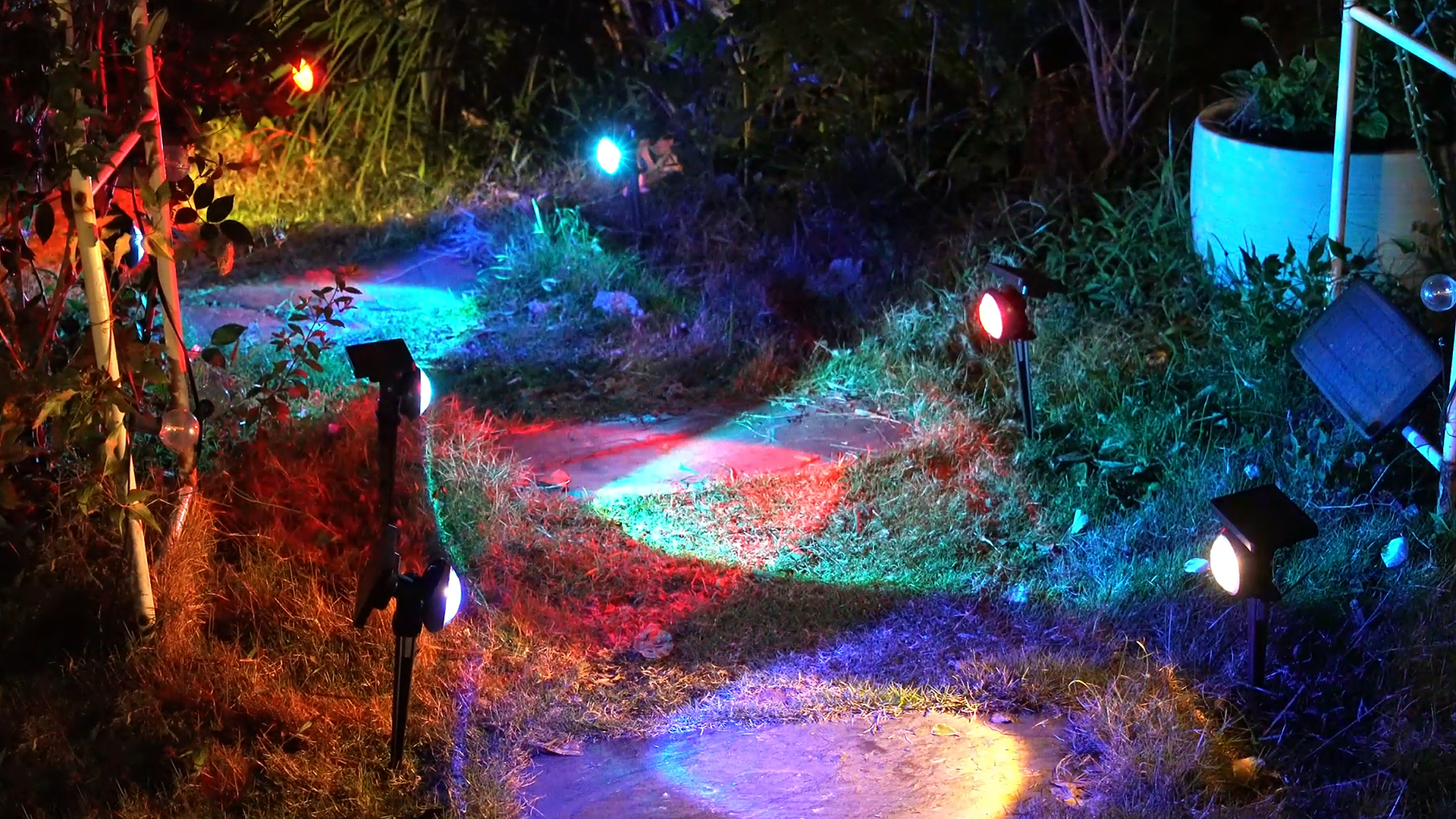Image of Focusing Solar Spot Lights Outdoor Waterproof, RGB+3CCT Tree Uplights 8Pack | Multicolor Focused Lens Spotlight, Dusk-to-dawn Light, Stake or Wall Mounting for Yard Landscape Garden Path Halloween Decor