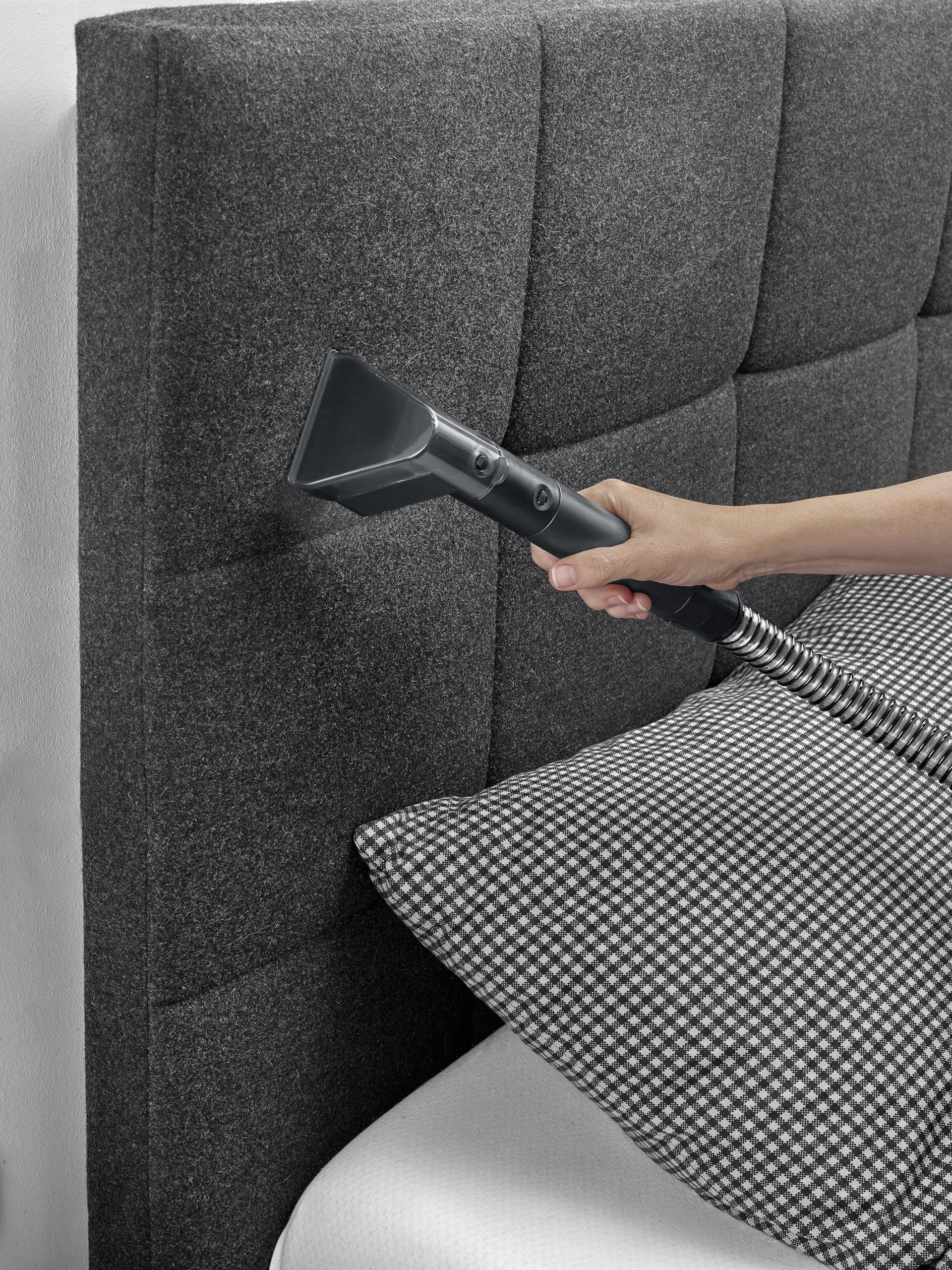 SEVERIN Shampouineuse S-Power, Détacheur Nettoyeur pour canapés, tissus, tapis, intérieur de voiture, textiles - Moteur puissant 450W, réservoir d'eau propore 1,25L, Noir anthracite, SC 7188
