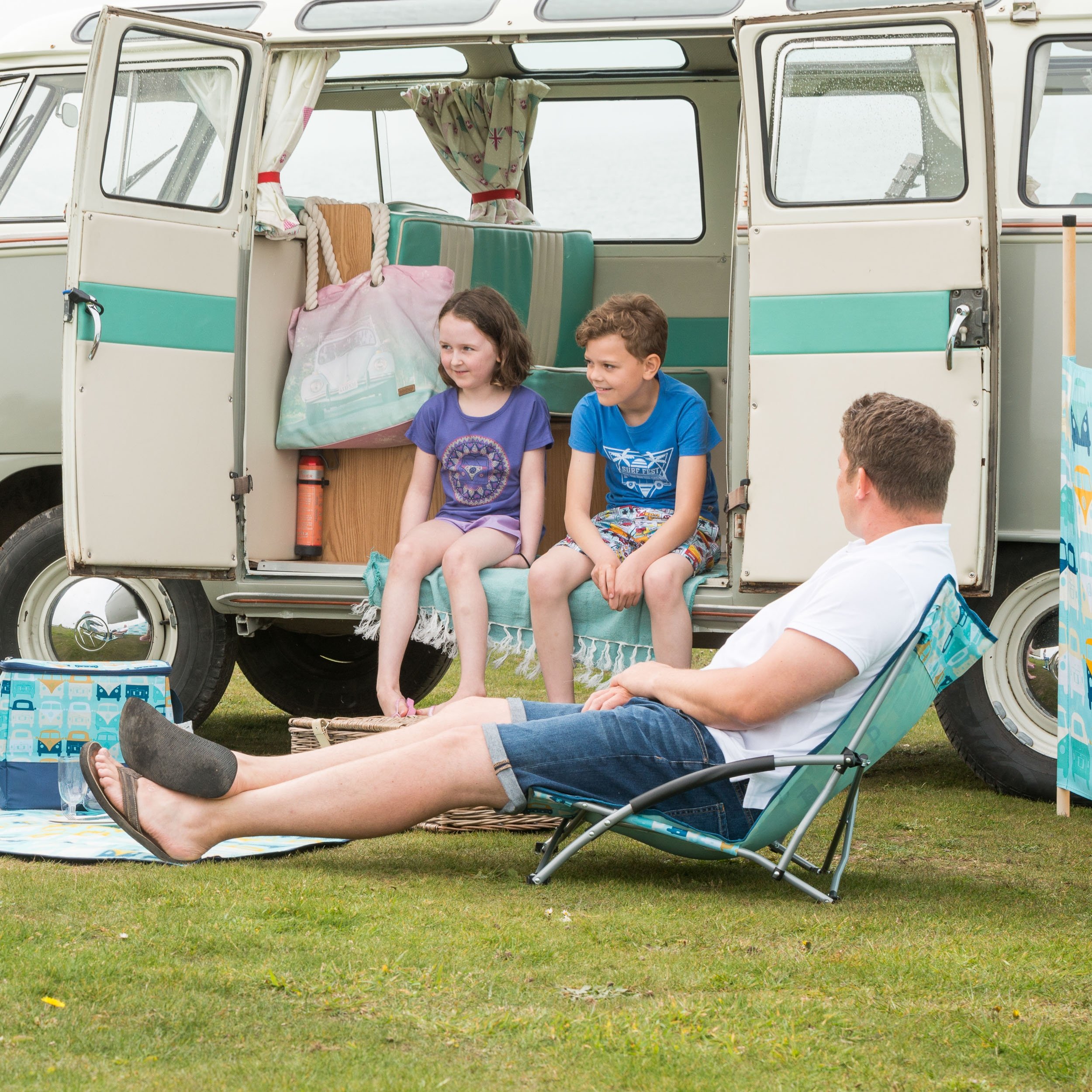 BRISA VW Collection - T1 Bulli Bus Faltbarer Strandstuhl mit Tragetasche
