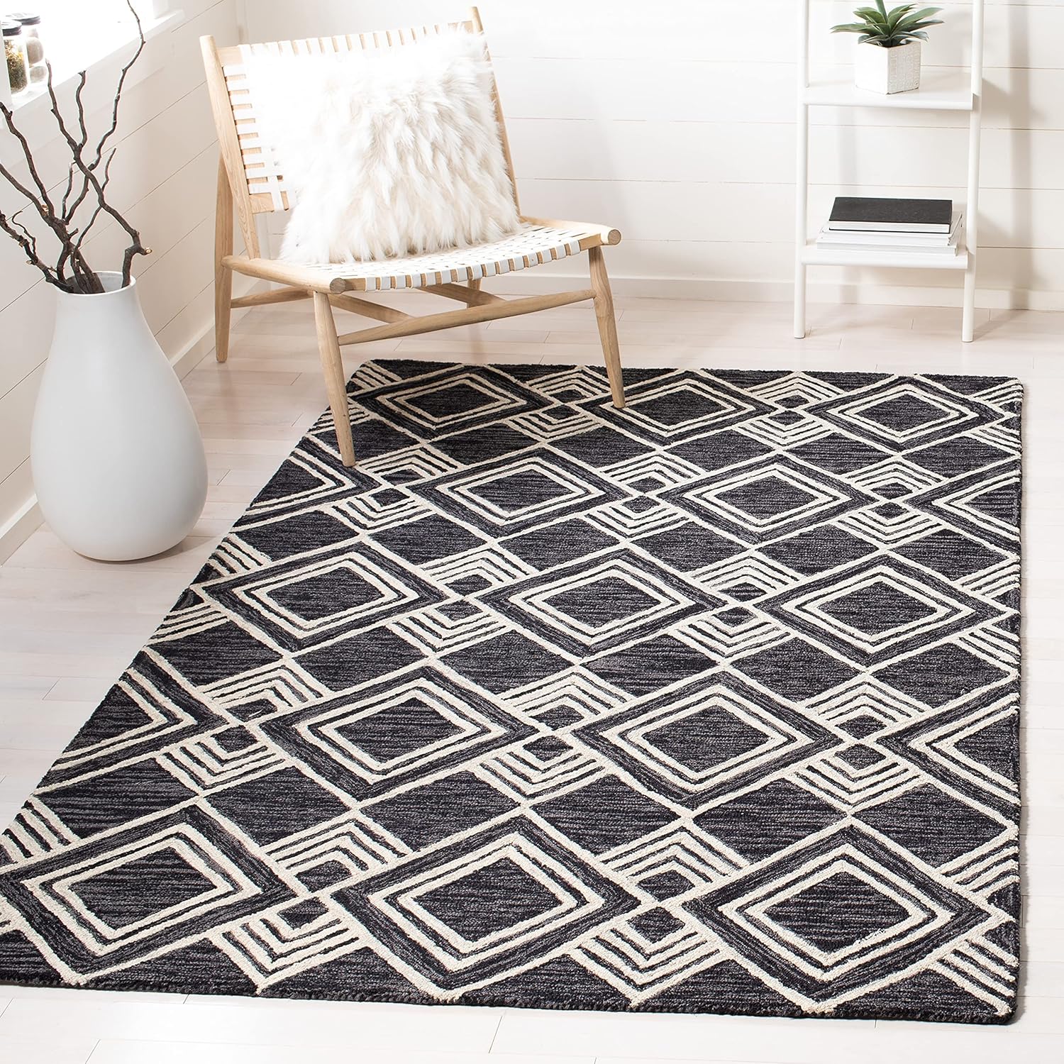 SAFAVIEH Micro-Loop Collection Accent Rug - 2' x 3', Charcoal & Ivory, Handmade Moroccan Tribal Wool, Ideal for High Traffic Areas in Entryway, Living Room, Bedroom (MLP154H)