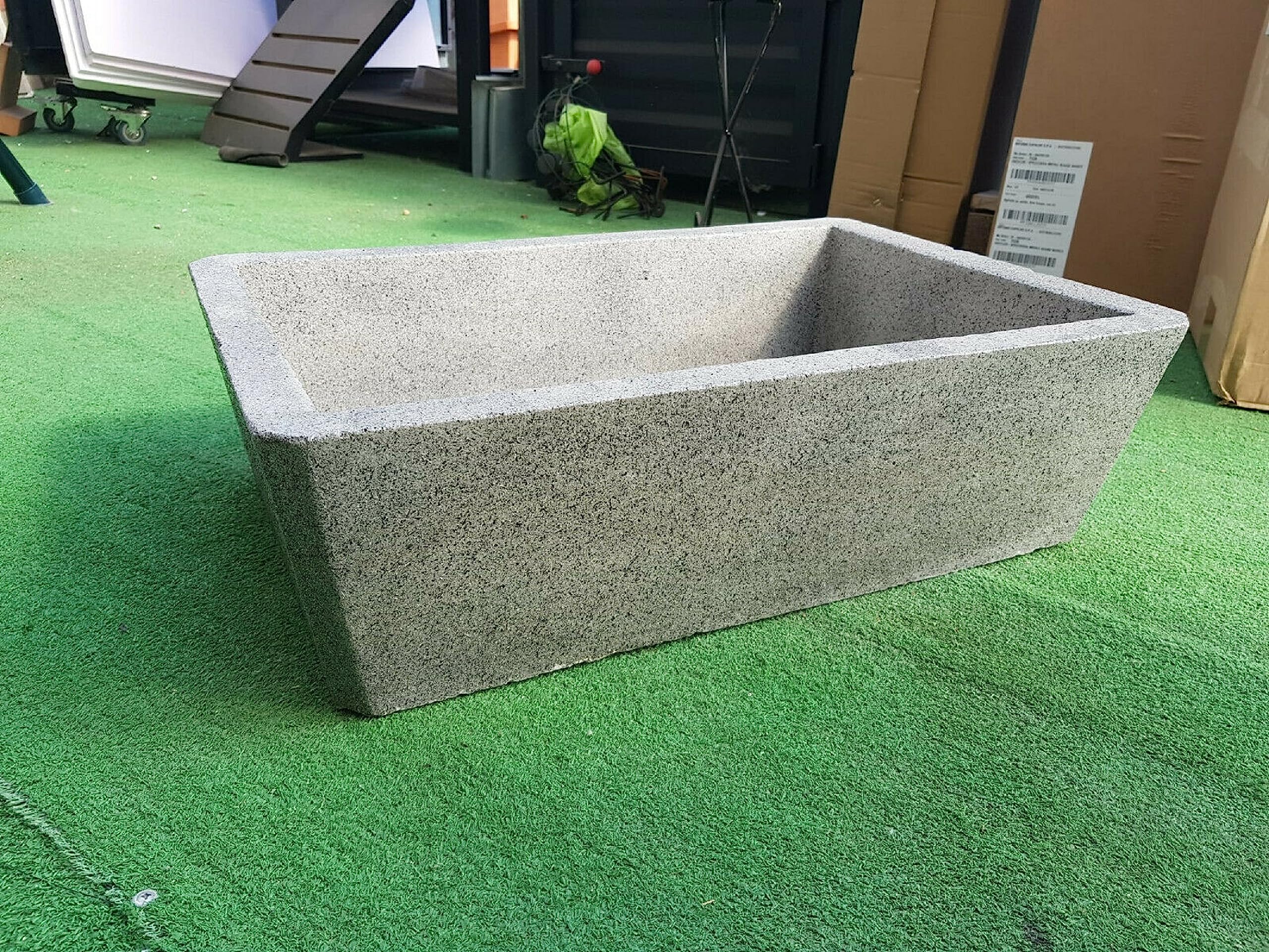 Lavabo en béton enduit effet granit dimensions 60 x 40 x 18 cm