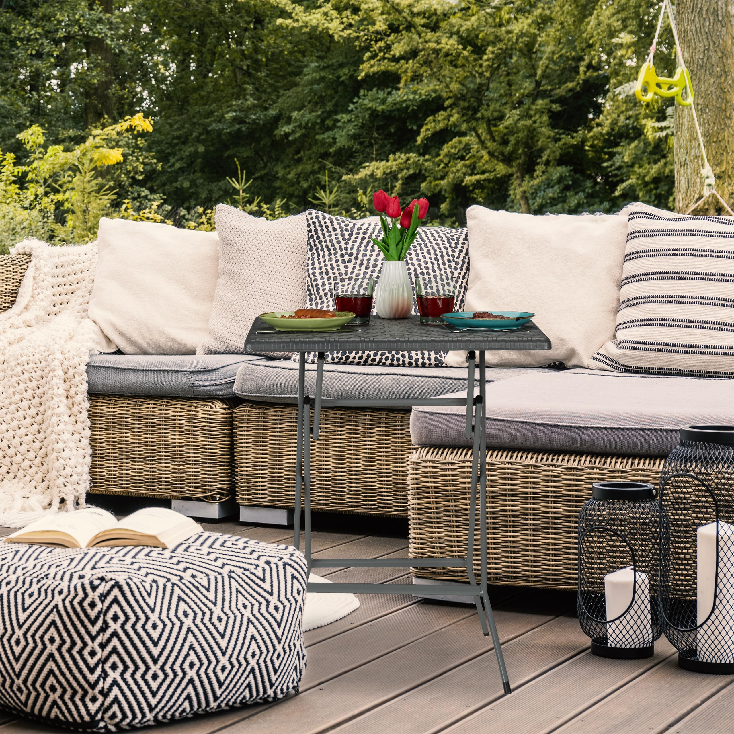 Relaxdays Gartentisch, klappbar, HxBxT: 73 x 62 x 62 cm, Rattanoptik, Kunststoff, Stahl, wetterfester Balkontisch, grau