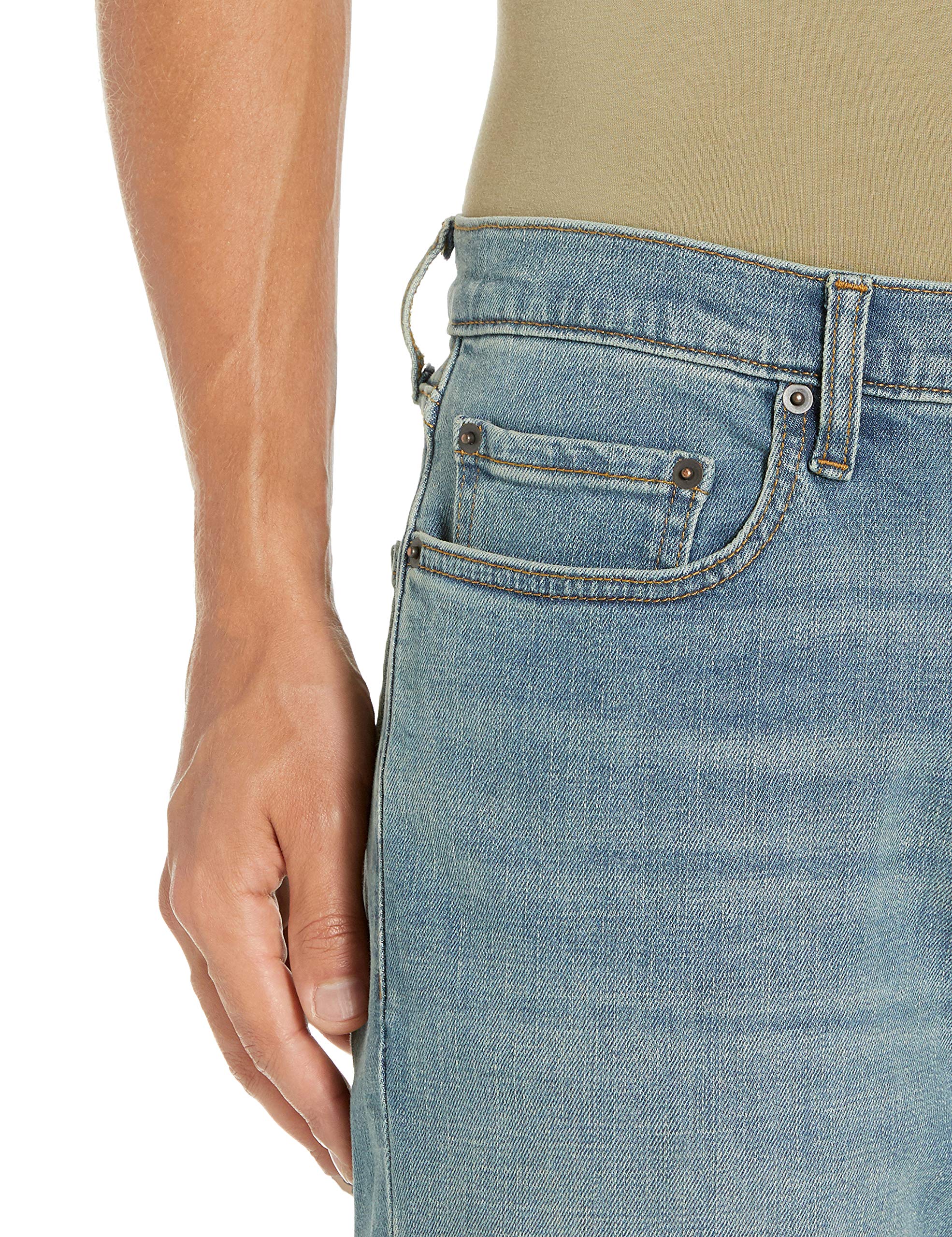 Amazon Essentials Jeans dritti con taglio bootcut - colori fuori produzione Uomo