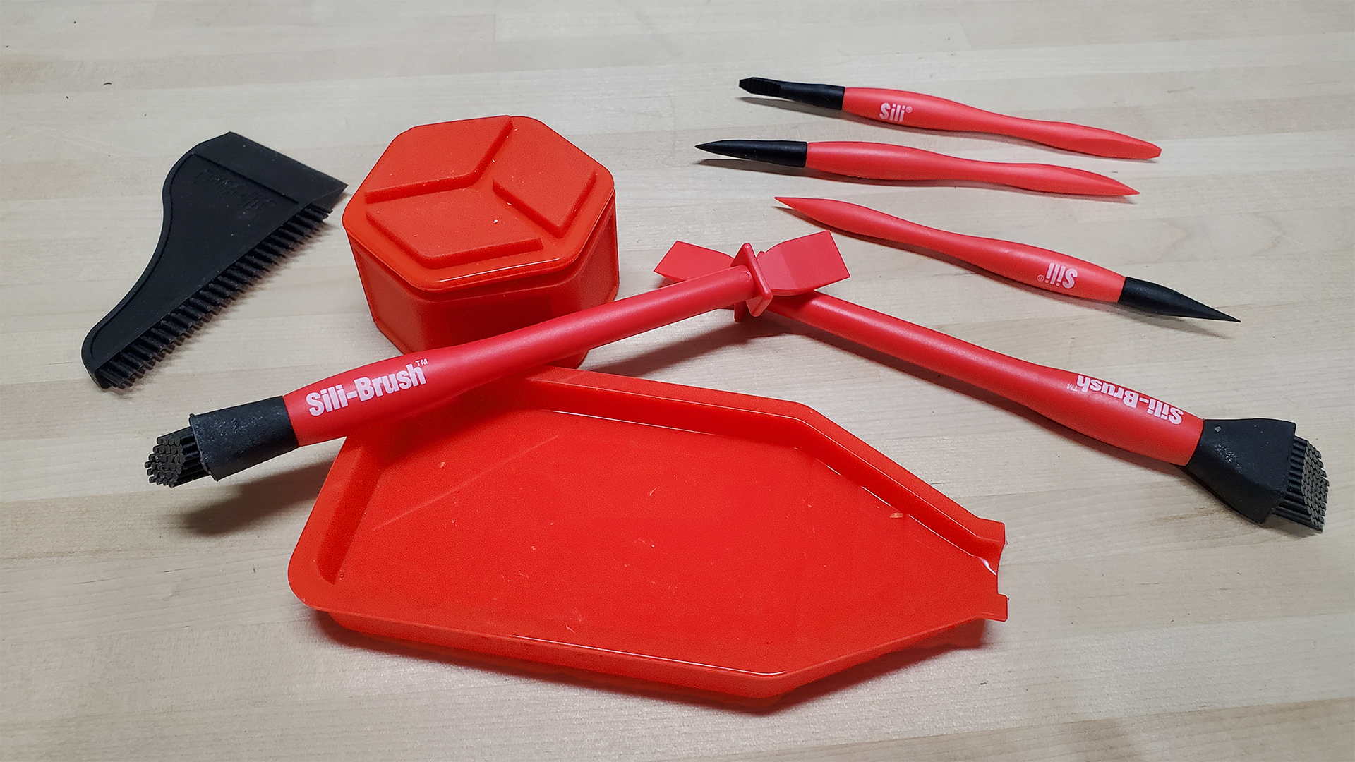 Sili-Brush - Silicone Glue Brush (1" Tip) Glue Dries And Peels Off. Ideal For Wodworking, Arts, Crafts, Around The Home And Hobbyists. Tips Made From Silicone Rubber