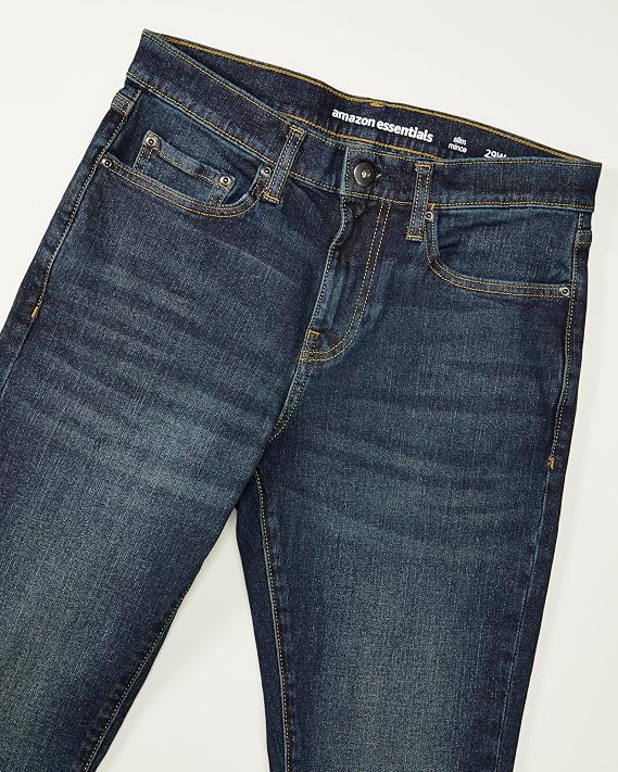 Amazon Essentials Men's Straight Jeans, Comfort Slim Fit Stretch Former brand name: Goodthreads