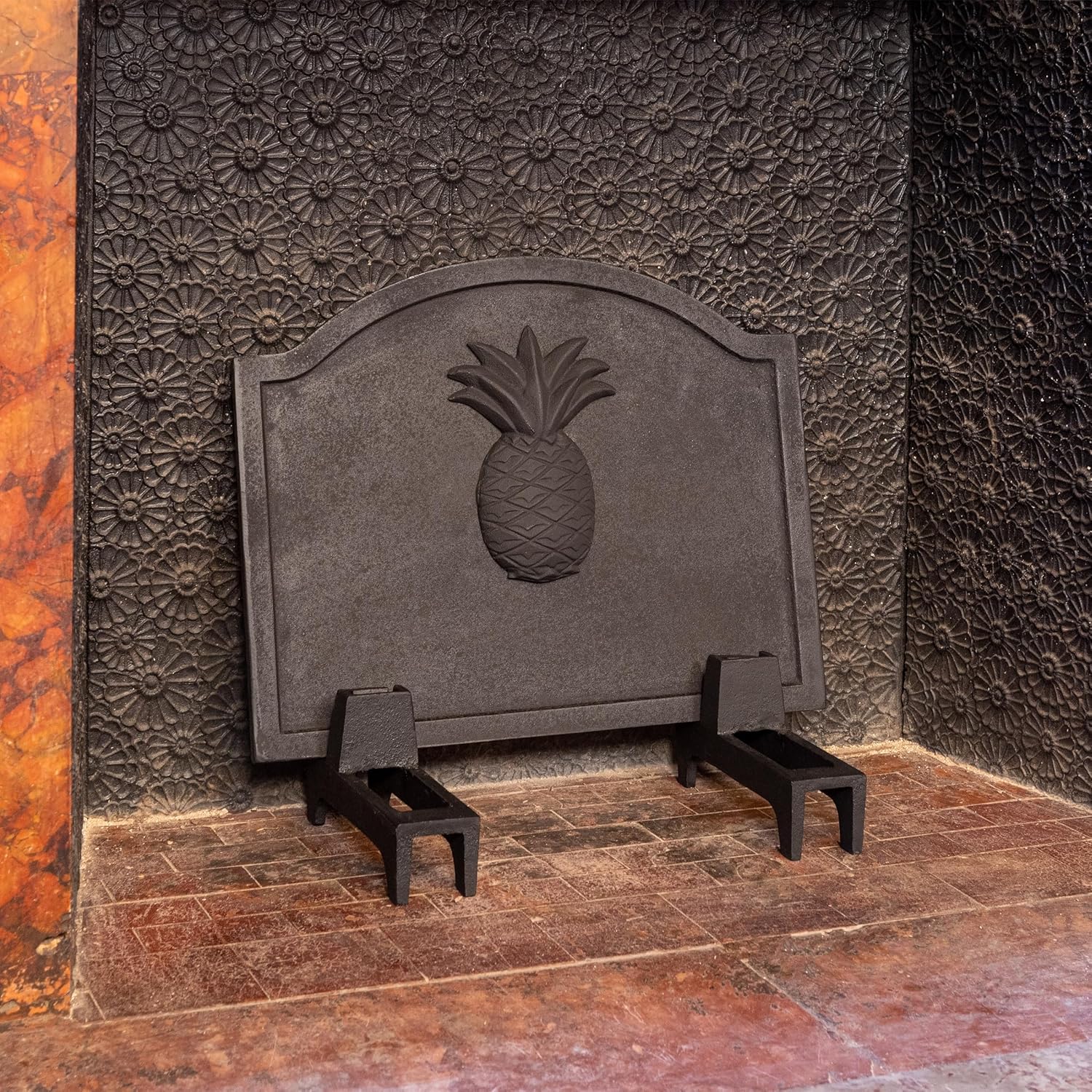 Minuteman International Pineapple Cast Iron Fireback, Small