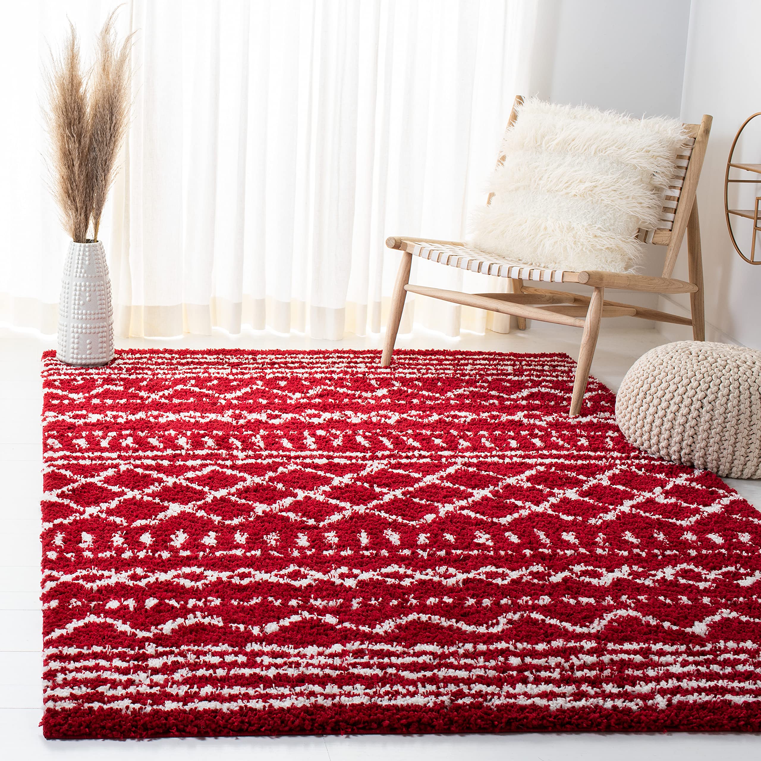 SAFAVIEH Area Rug 4x6 - Arizona Shag Collection - Red &amp; Ivory, Moroccan Boho Design, Non-Shedding &amp; Easy to Clean, Ideal for Living Room, Bedroom, Dining Space (ASG741Q)