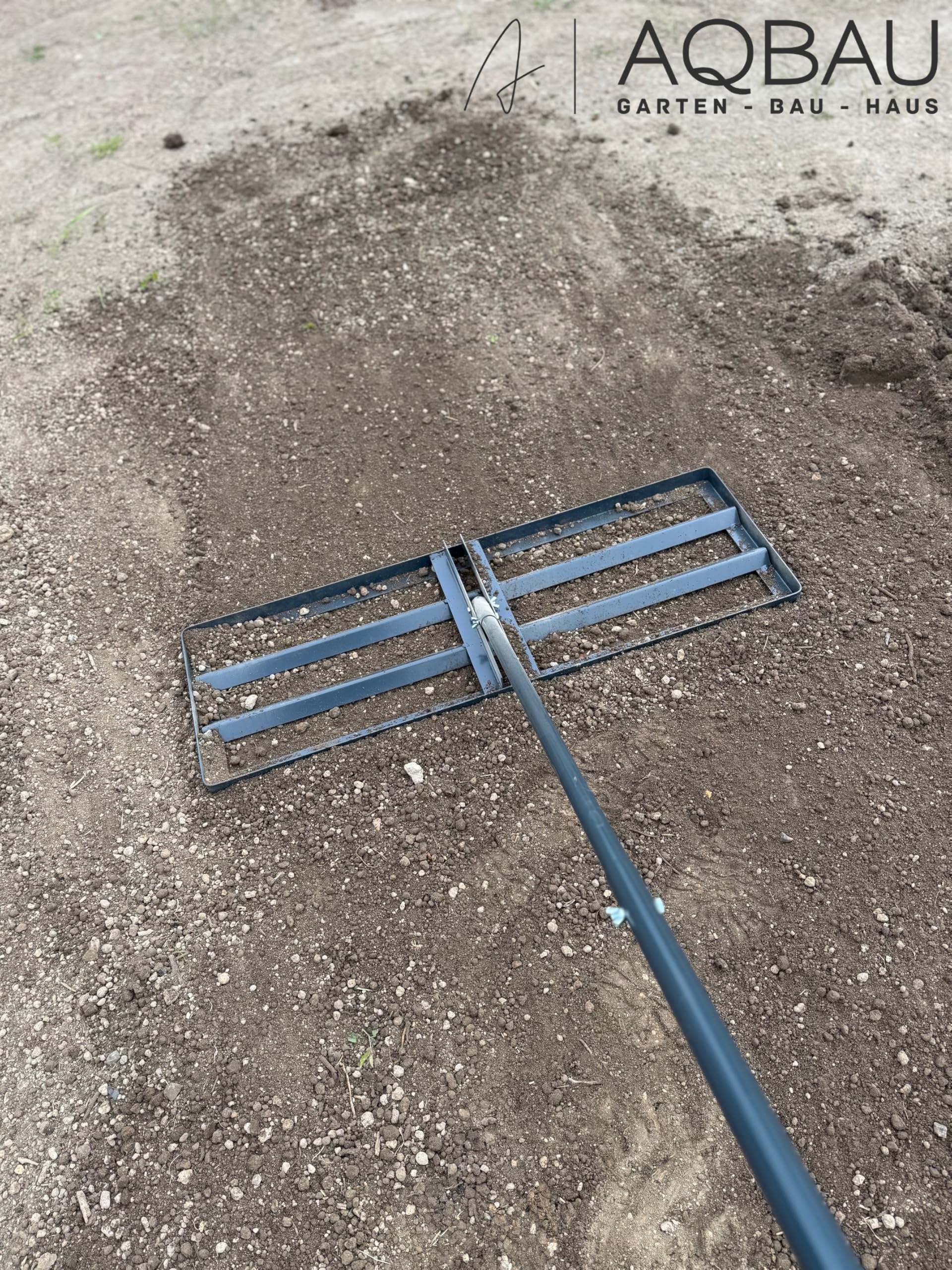 Rasenrakel 90x30 cm mit 175 cm Teleskopstiel – Stabiler Rasenrechen & Nivellierrechen aus Stahl – Rasenglätter zum Rasen Ausgleichen, Ebnen & Begradigen – Rasen Sand Verteiler