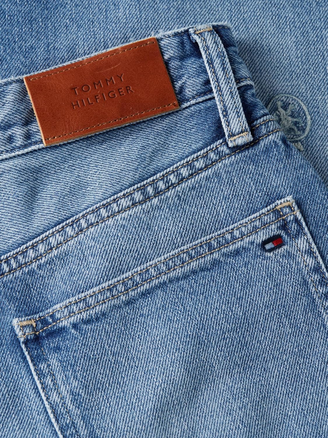 Tommy Hilfiger Women's High Rise Barrel Jeans with Embroidered Crest Logo