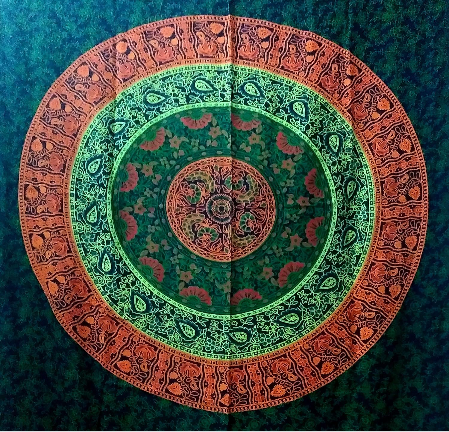 Purpledip Cotton Mix Body Wrap 'Cosmic Mandala': Bohemian Tapestry Bed Cover Beach Throw (20051)