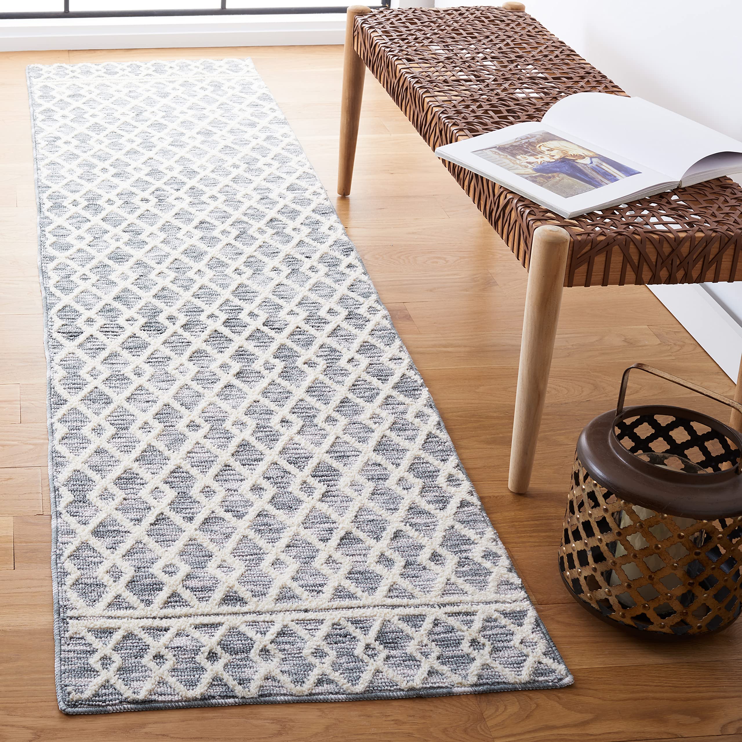 SAFAVIEH Easy Care Collection Runner Rug - 2'3