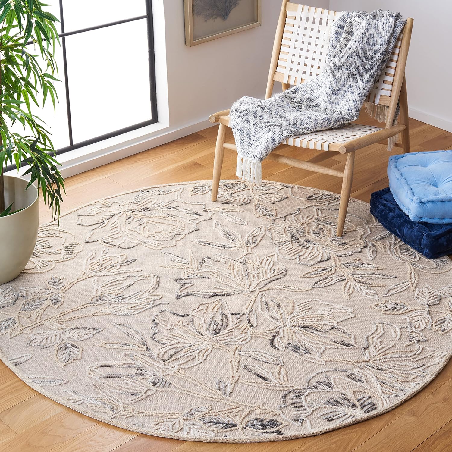 SAFAVIEH Trace Collection Area Rug - 6' Square, Beige & Grey, Handmade Medallion Wool, Ideal for High Traffic Areas in Living Room, Bedroom (TRC803B)