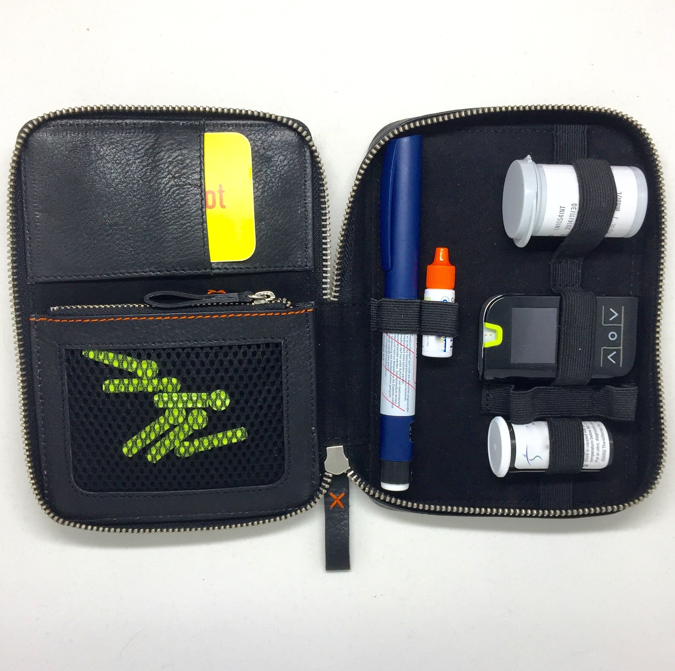 Premium Diabetikertasche aus Nappaleder für unterwegs - Isolierende Insulintasche als täglicher Begleiter. Diabetes Organizer für Blutzuckermessgeräte, Insulin-Pens, Lanzetten und Zubehör.