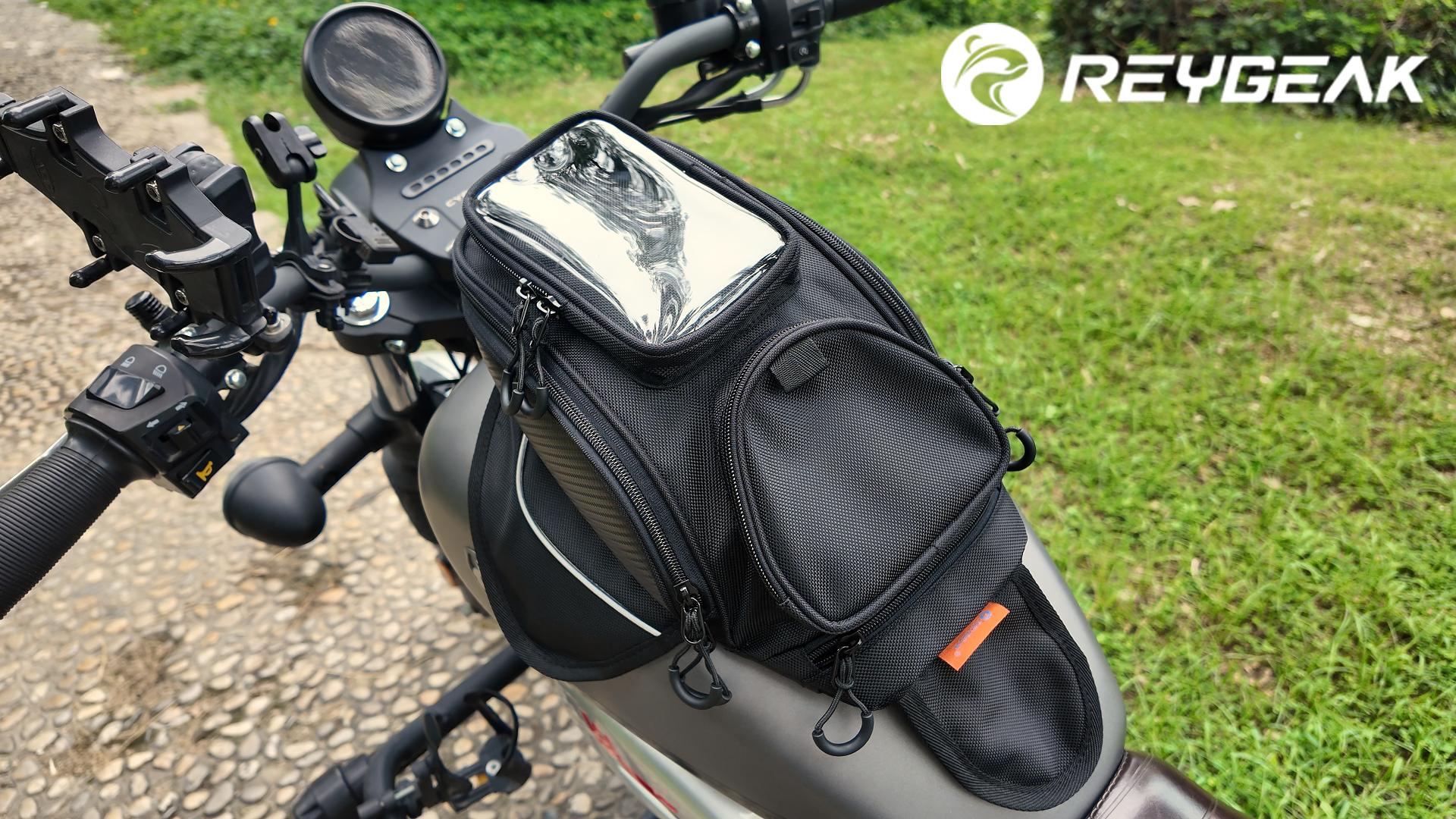 Amazon | REYGEAK バイク用タンクバッグ、防水、超磁性強化マグネット  