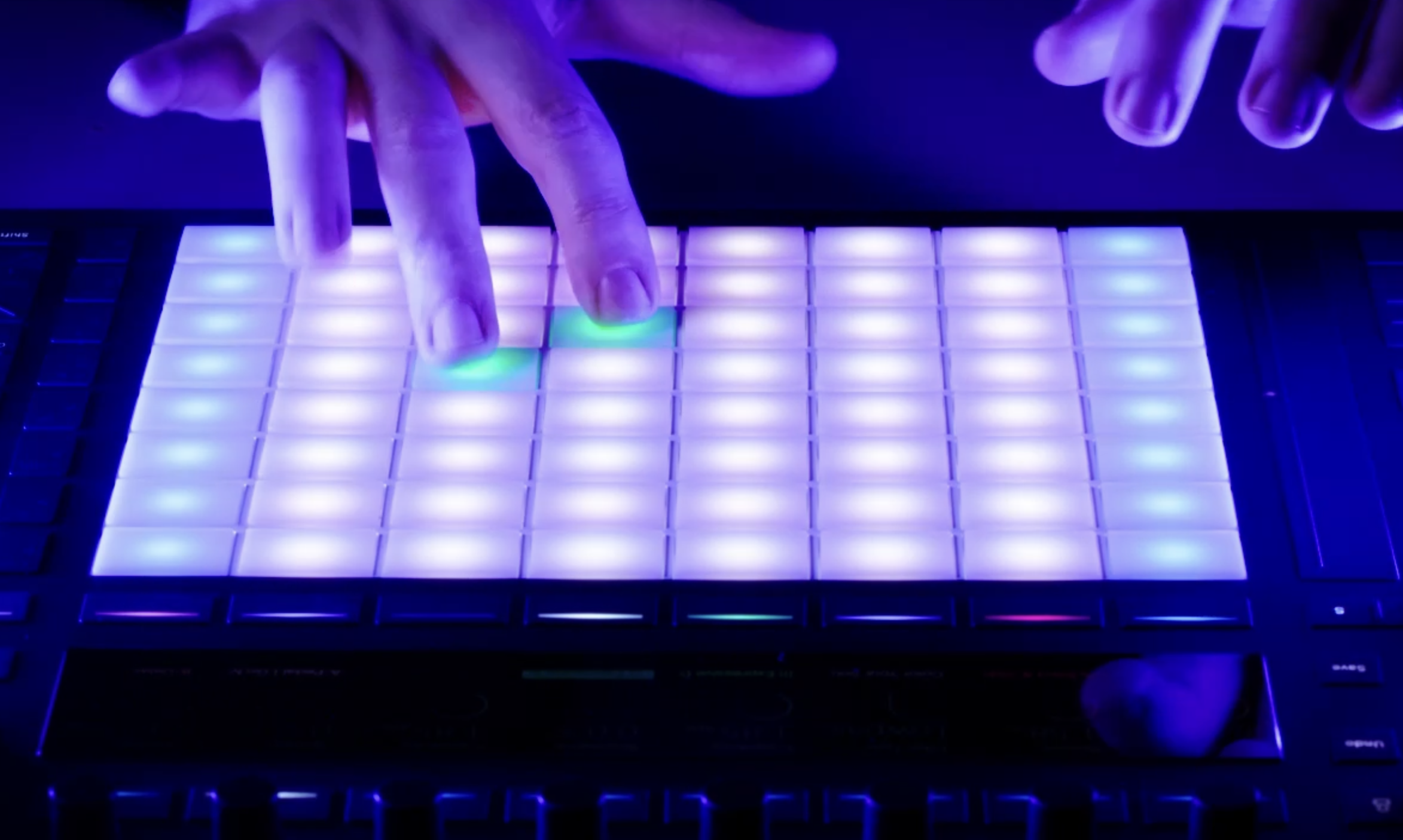 Amazon.com: Ableton Push 3 Standalone Workstation w/ 64 MPE pads