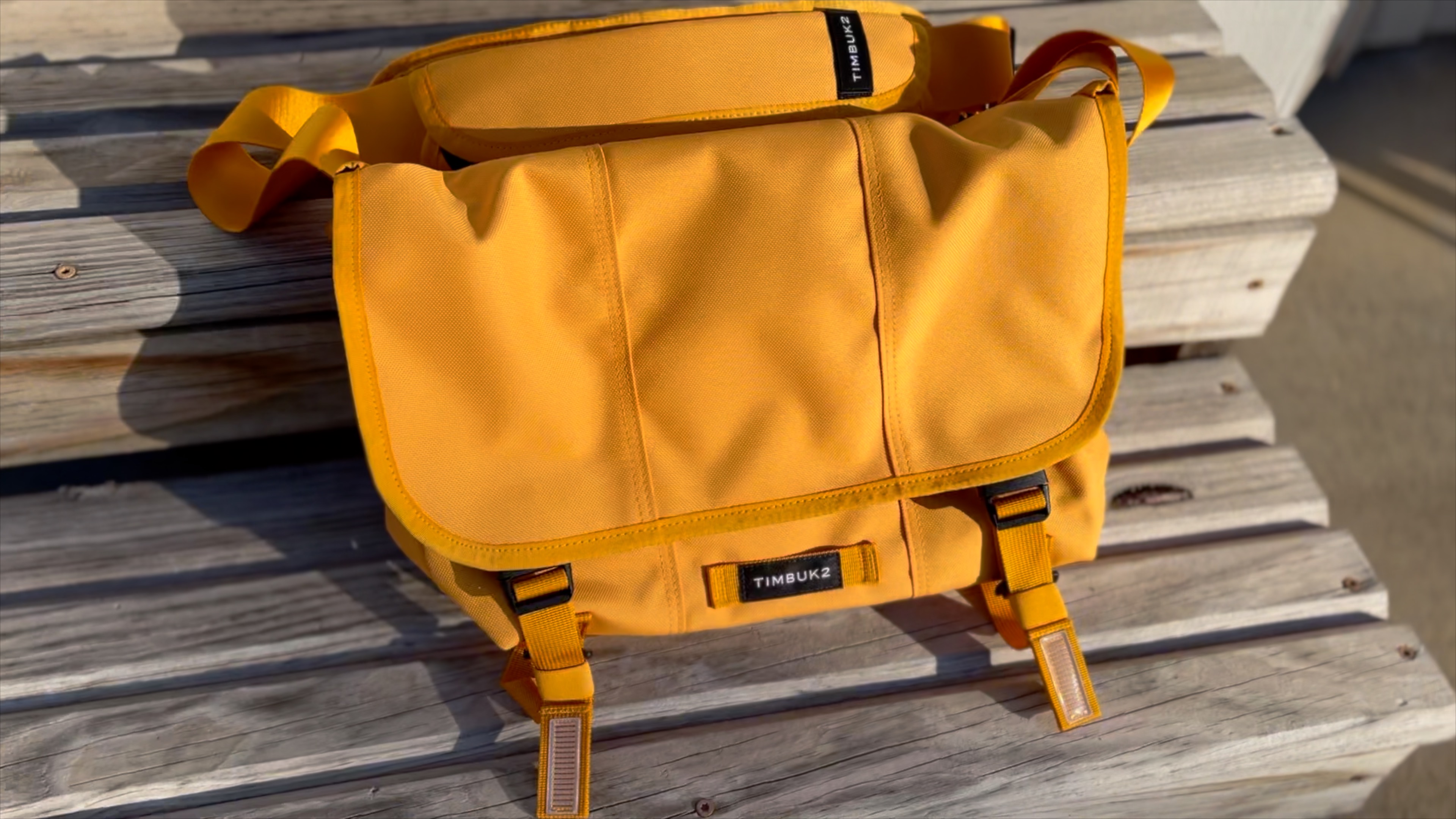 Watch Timbuk2's New Classic Messenger Bag #Holiday2023 on Amazon Live
