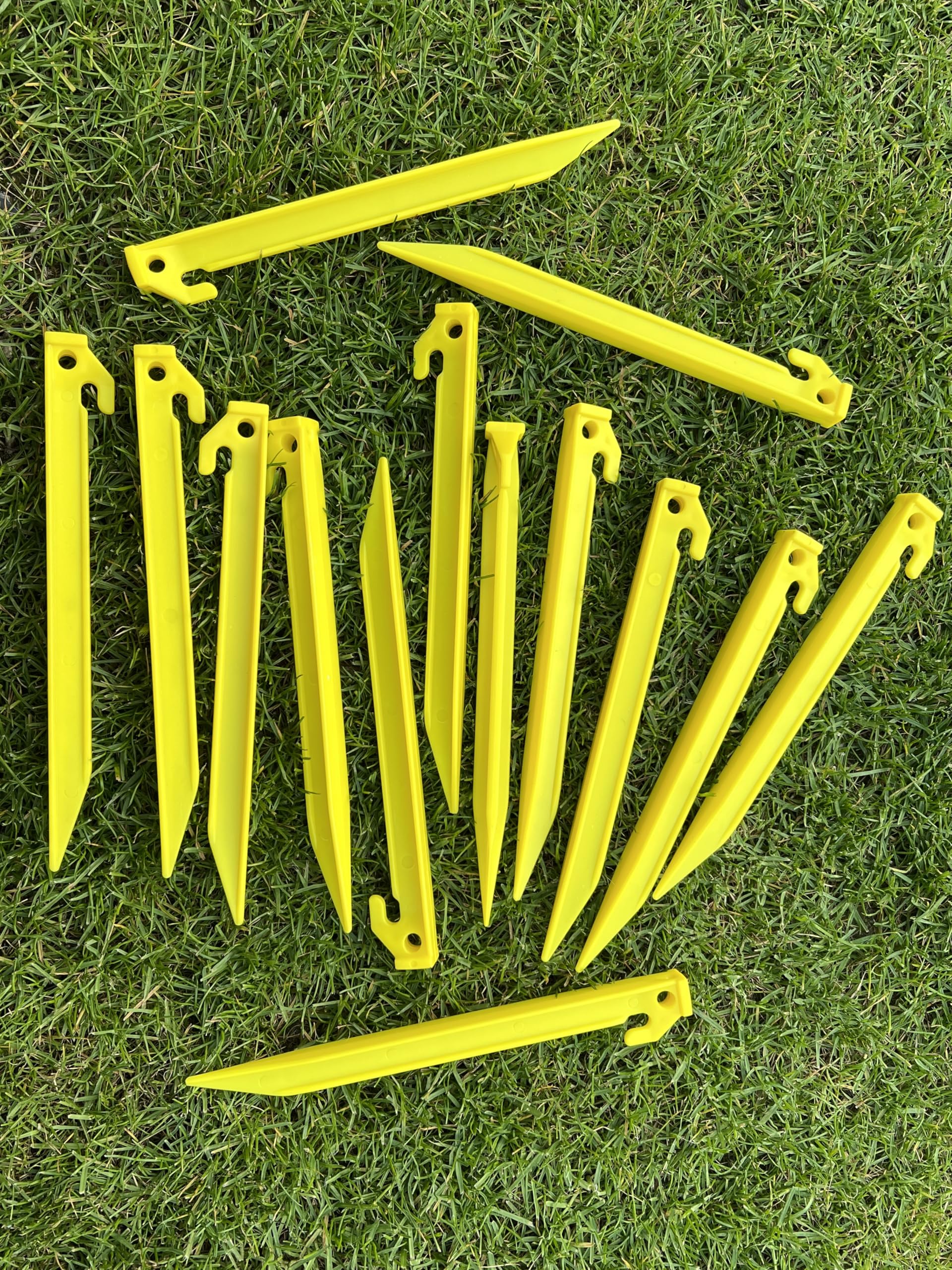 Picchetti per rete da calcio, lunghi 22,9 cm, picchetti in plastica, ancoraggi per rete da calcio, confezione da 50