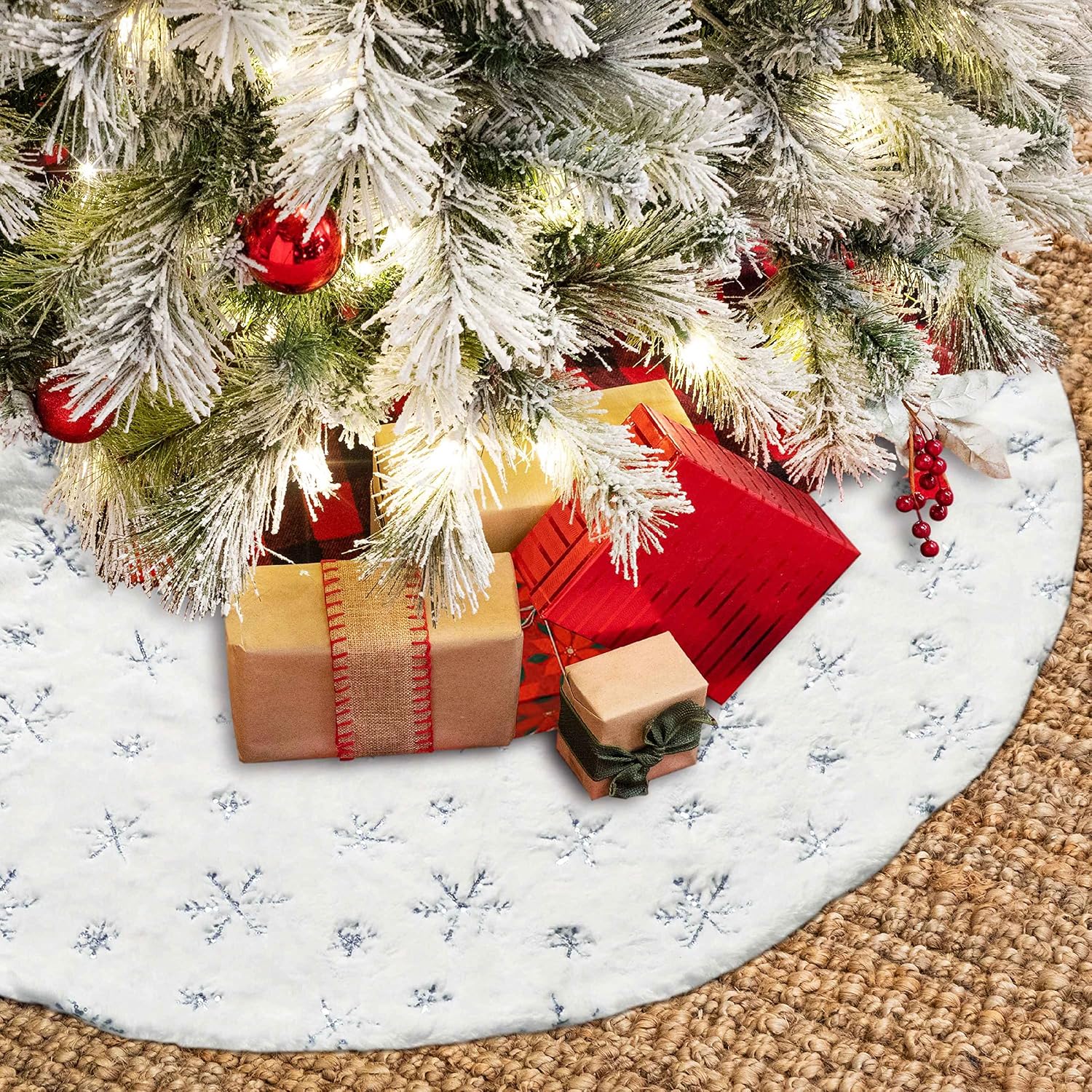 FengRise Christmas Tree Skirt Decorations - 48 Inches White Faux Fur Snowflake Tree Skirt Rustic Large Tree Xmas Ornaments for Christmas Party Holiday Home Decor Indoor Outdoor
