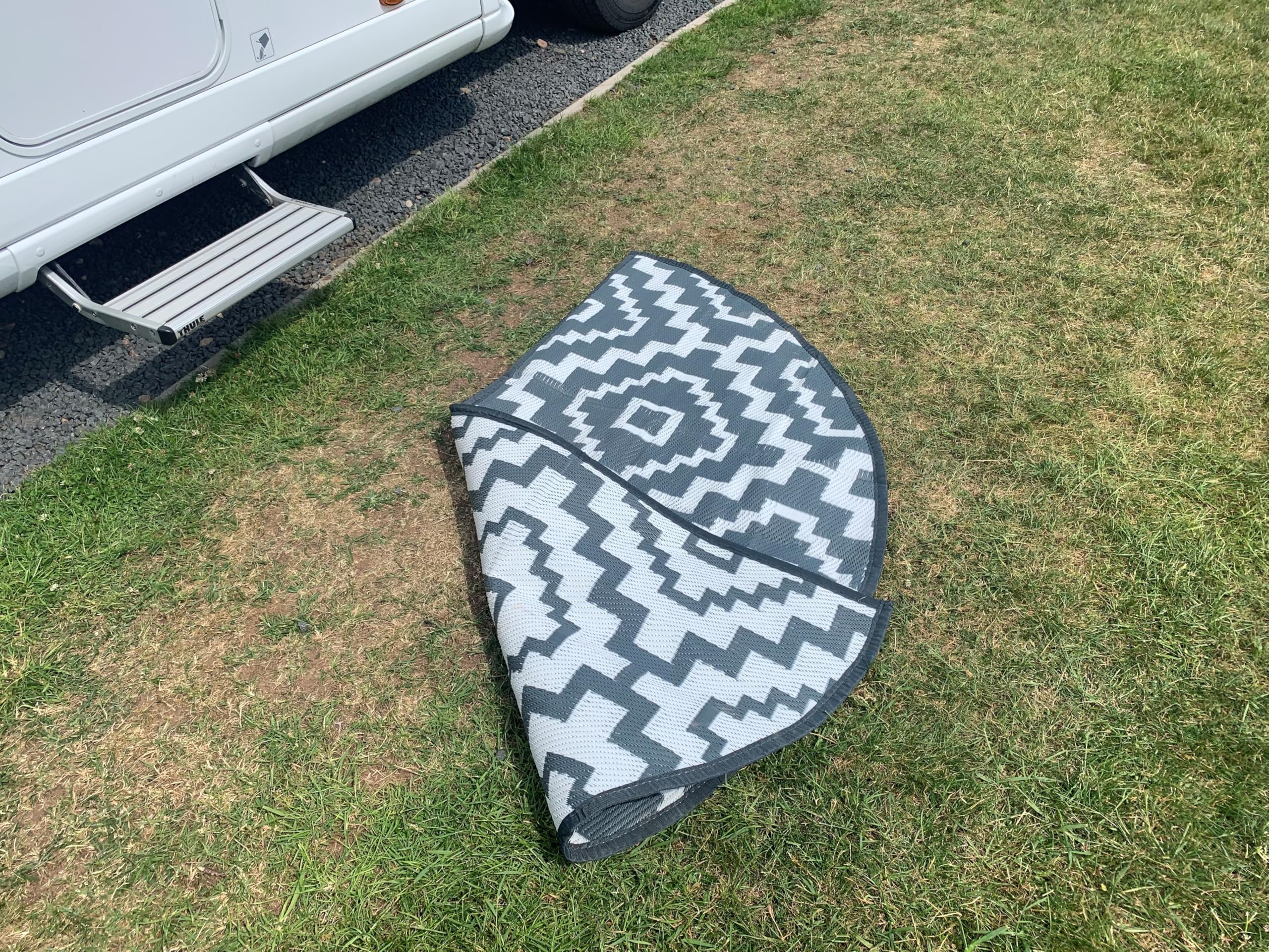 Maypole Tapis de Sol aztèque Demi-Cercle de 1,8 m, Tapis d'entrée pour Caravane, Camping-Car, Maison